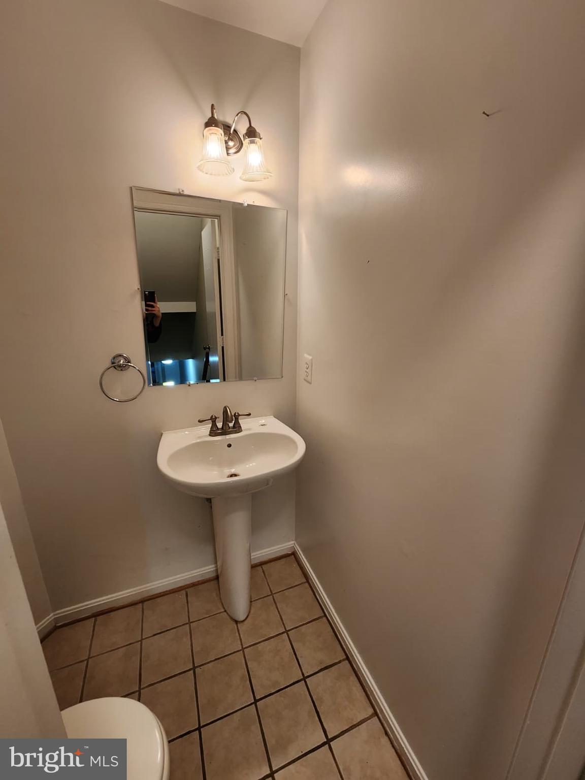 REGENTS WALK - Residential Lease