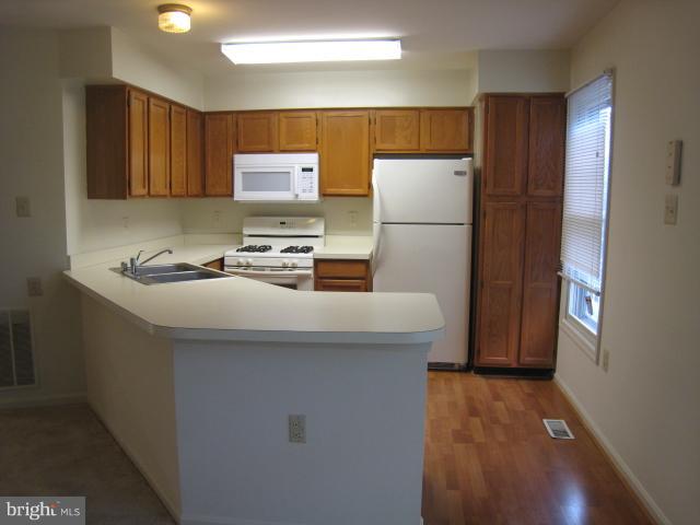 BALLSFORD - Residential Lease