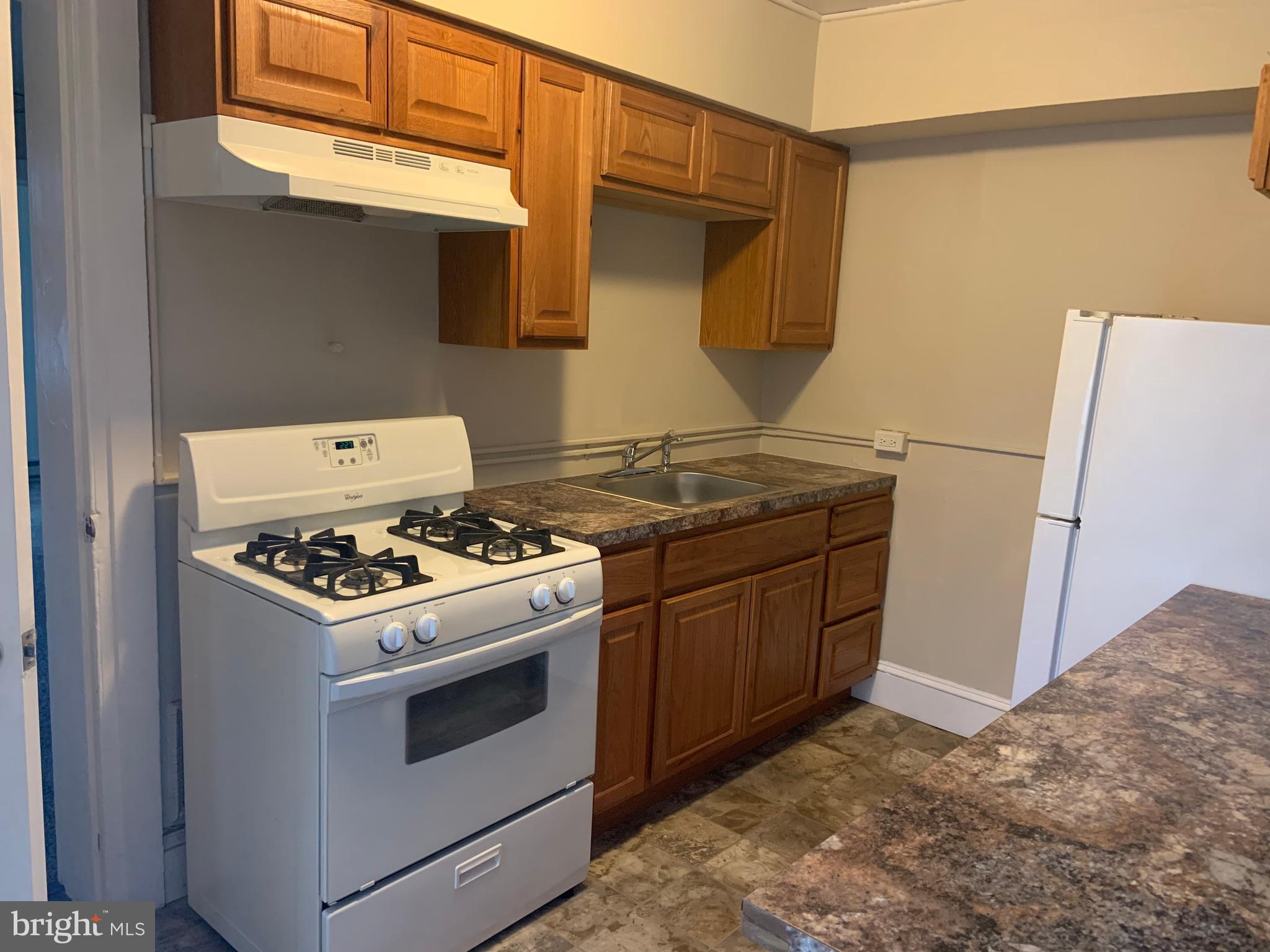 000 - Residential Lease