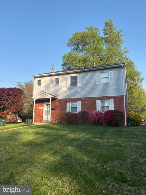 Photo of 2033 Maynard Drive, FALLS CHURCH, VA 22043 (MLS # VAFX2306478)