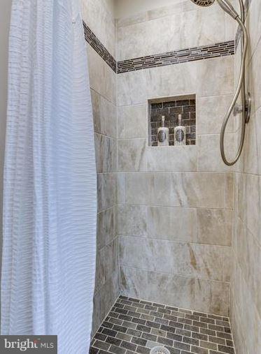 DIAMOND FARMS - Residential