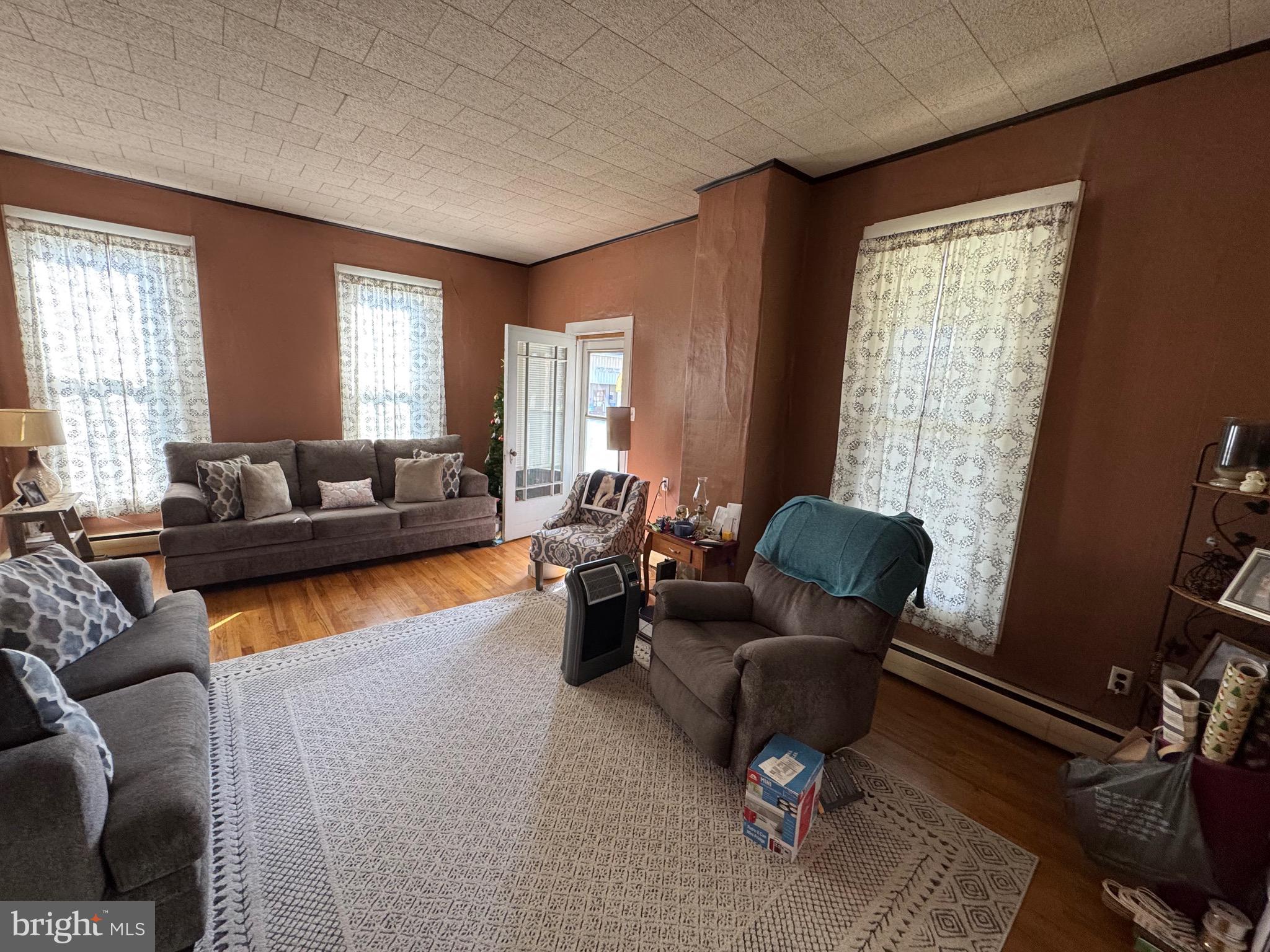 HOWARD - Residential