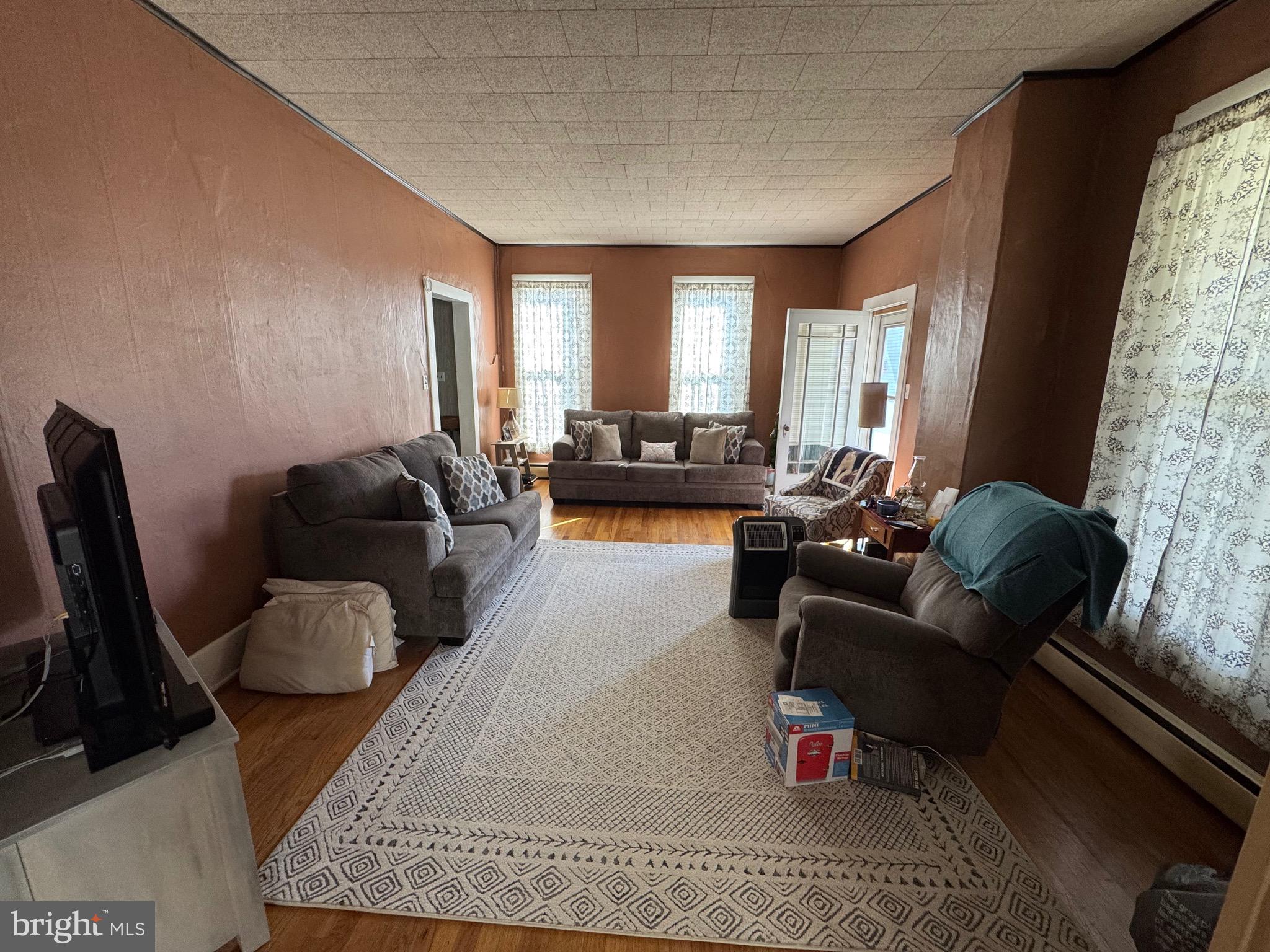 HOWARD - Residential