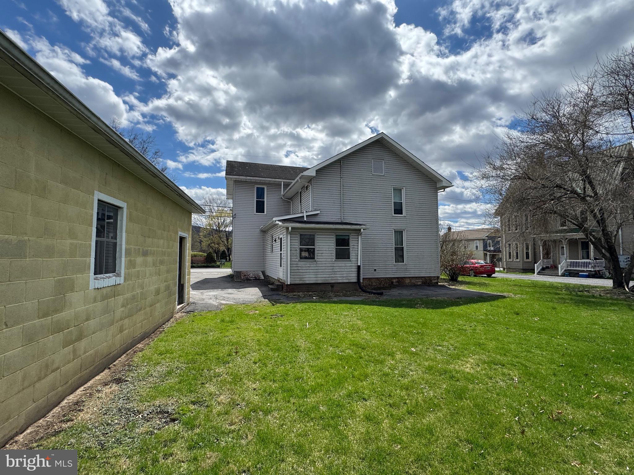 HOWARD - Residential