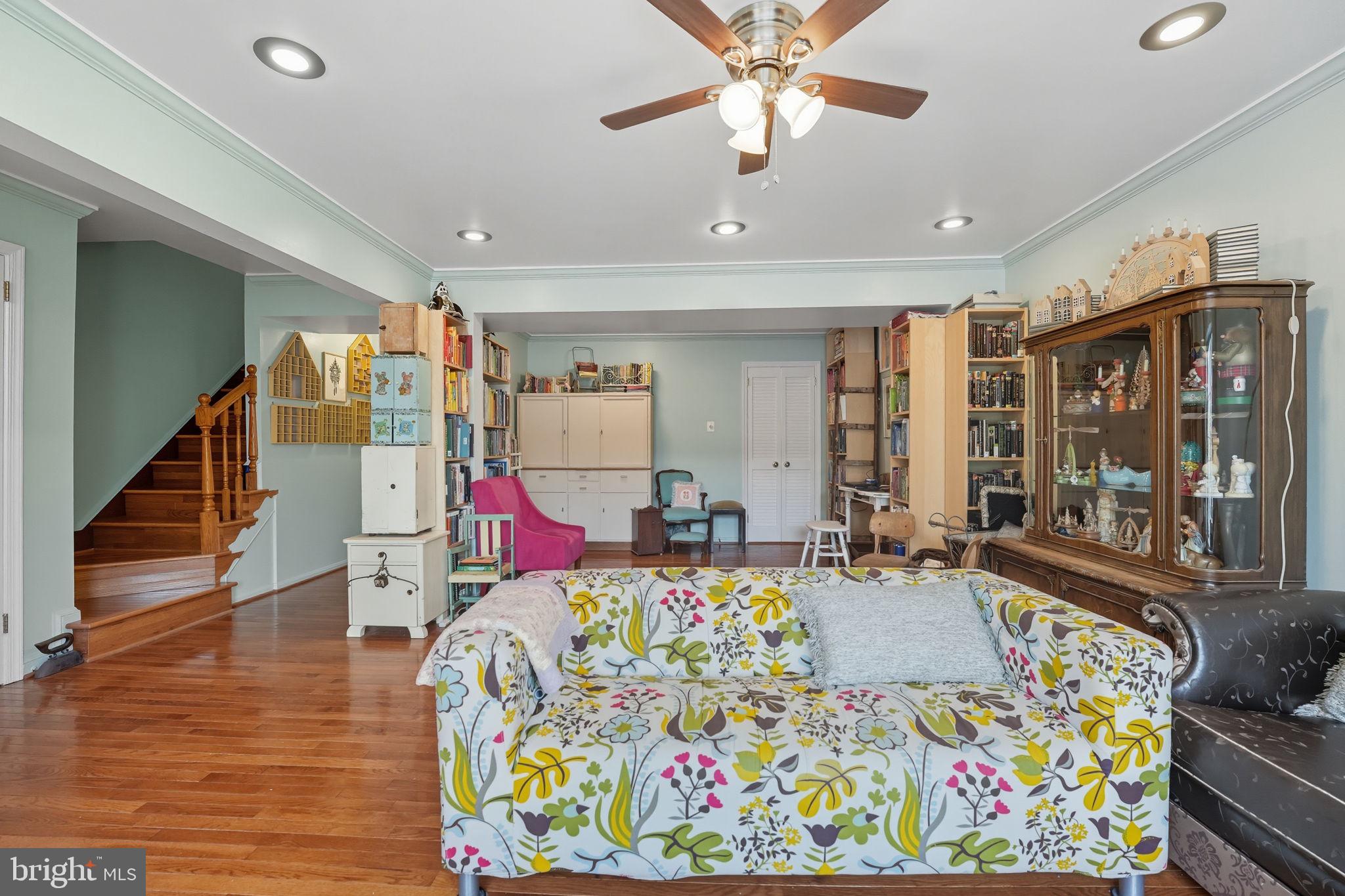 SARATOGA TOWNHOUSES - Residential