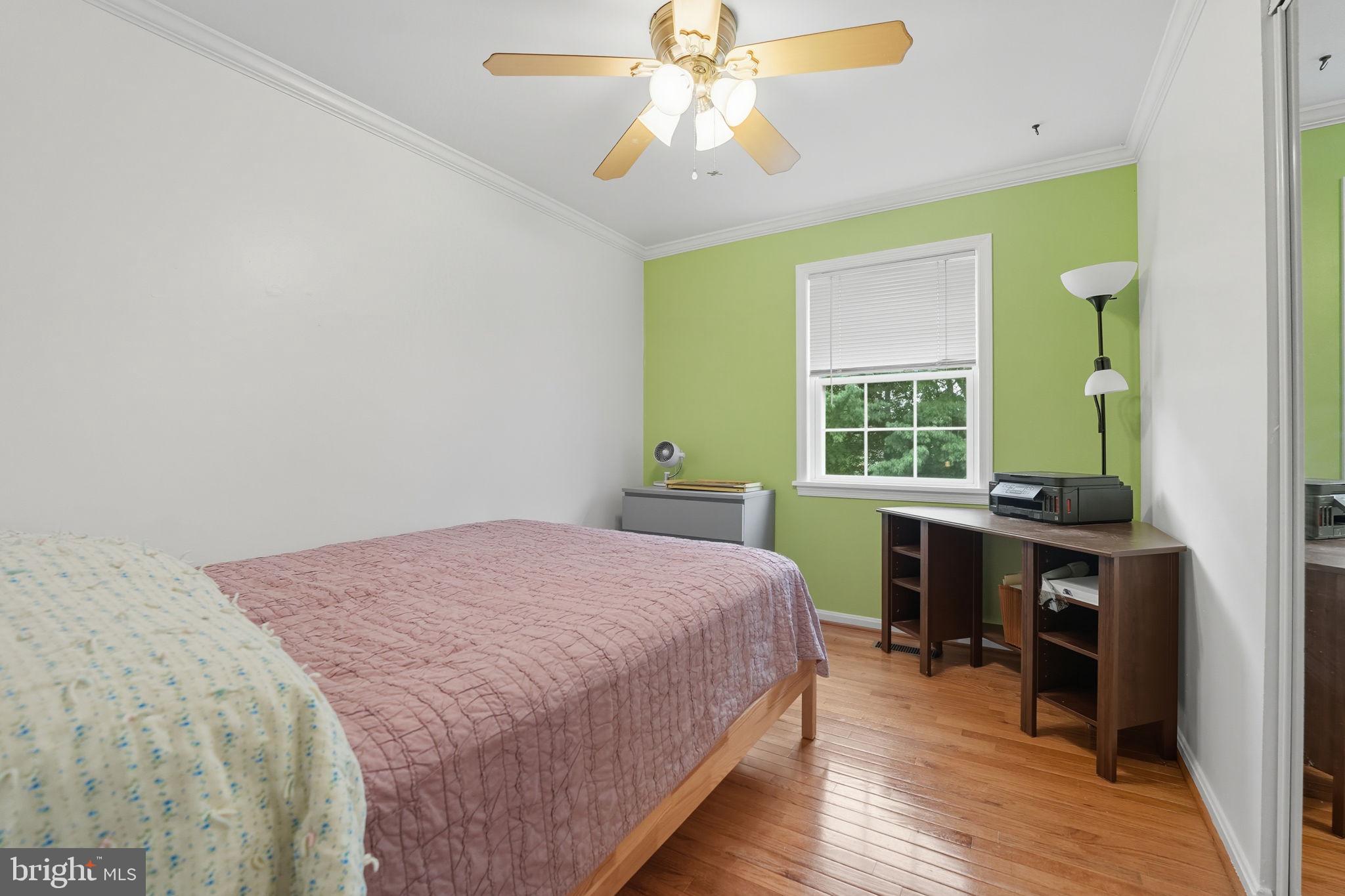 SARATOGA TOWNHOUSES - Residential