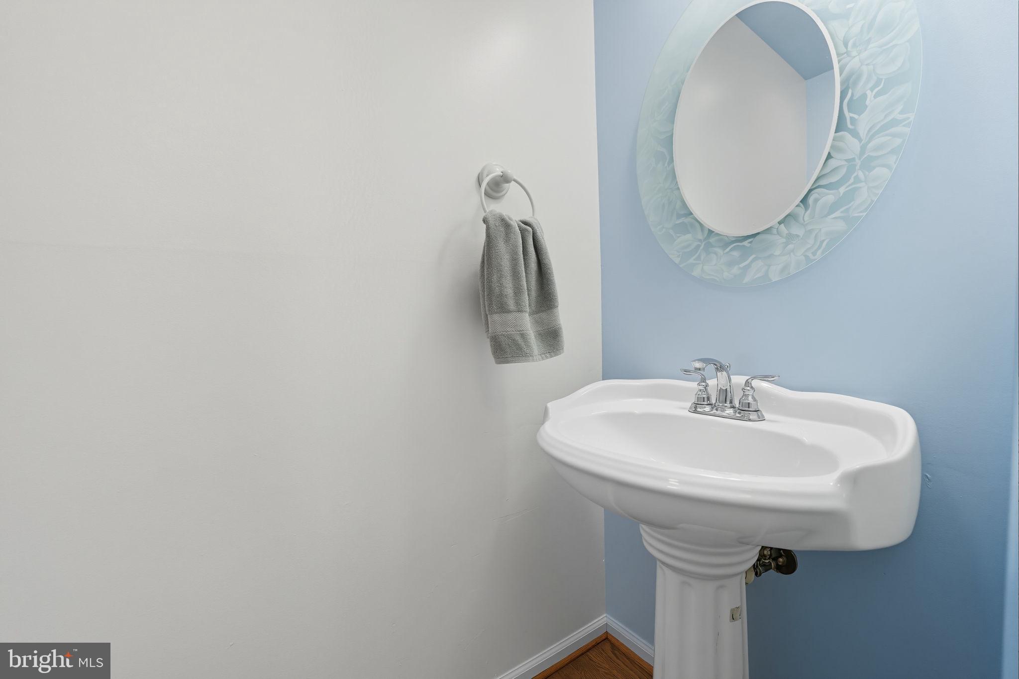 SARATOGA TOWNHOUSES - Residential