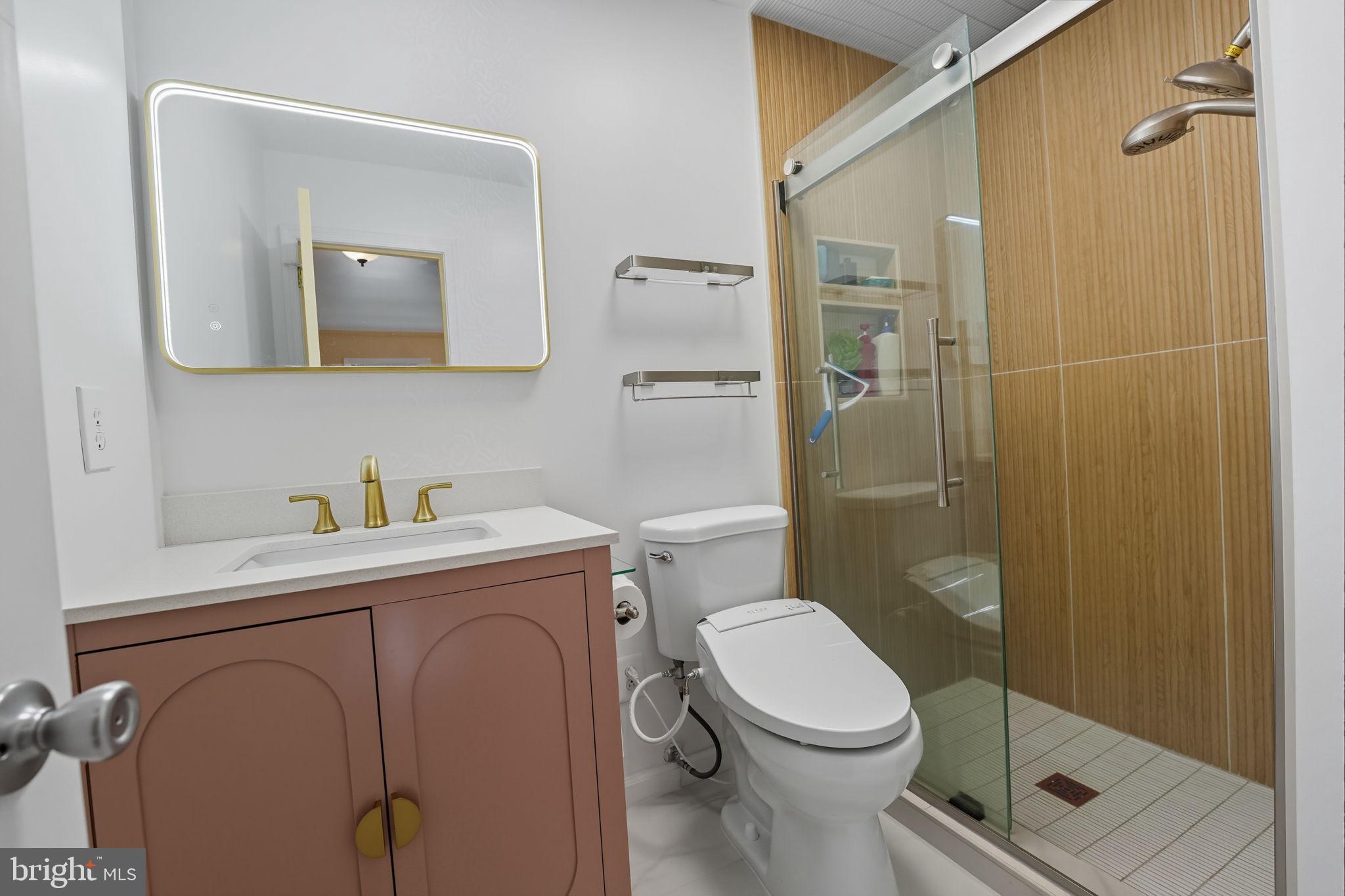 SARATOGA TOWNHOUSES - Residential