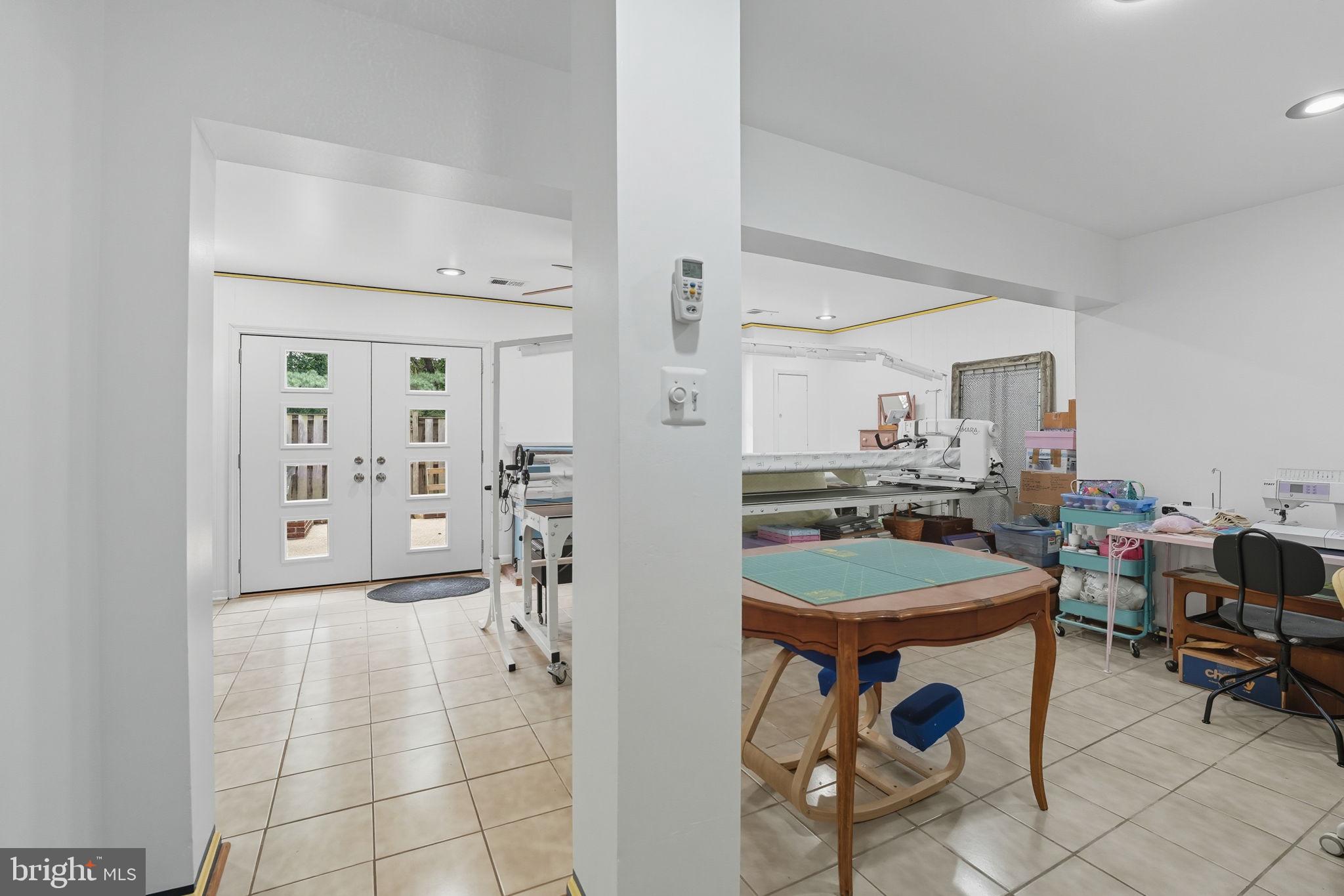 SARATOGA TOWNHOUSES - Residential