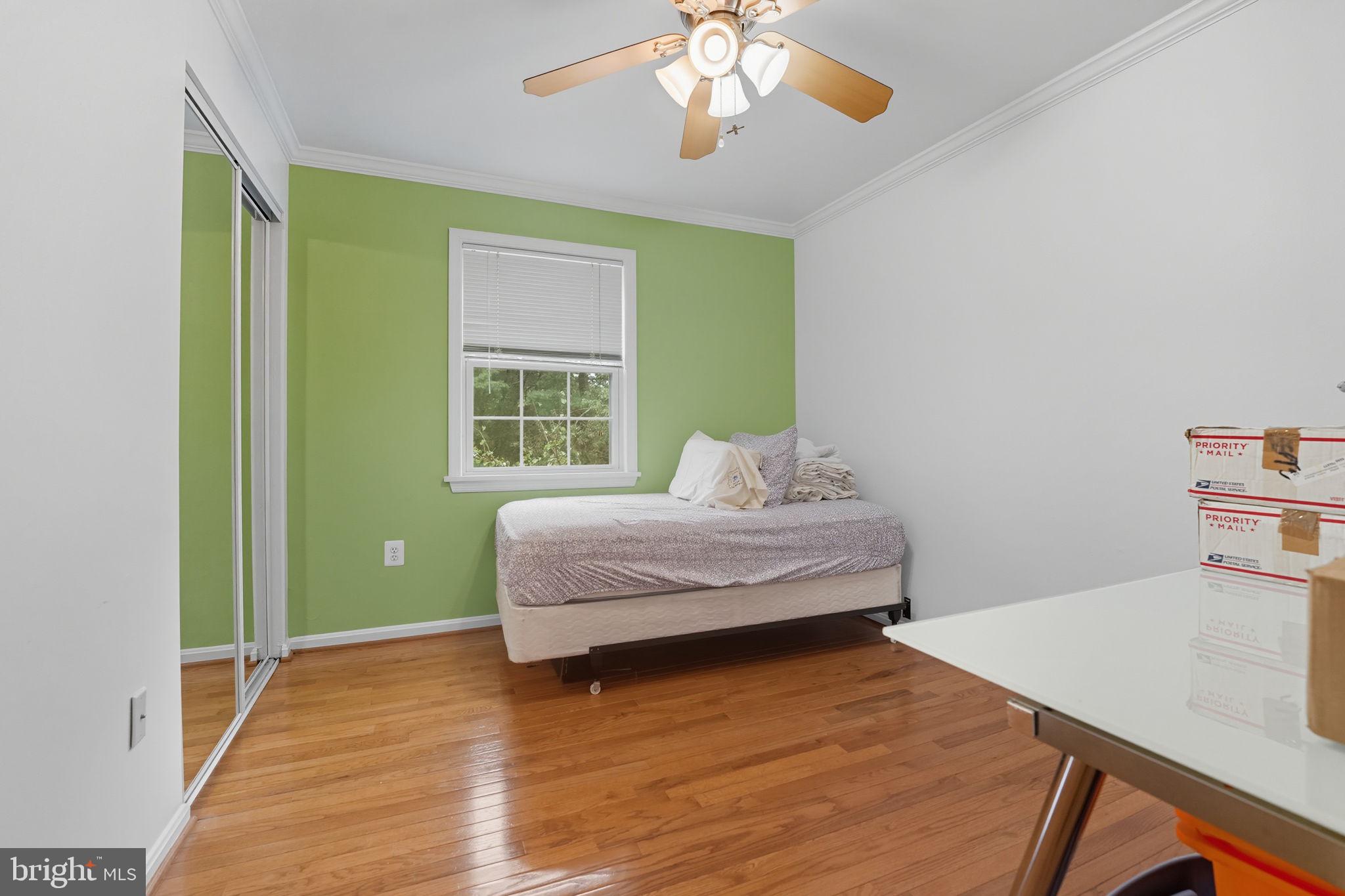 SARATOGA TOWNHOUSES - Residential