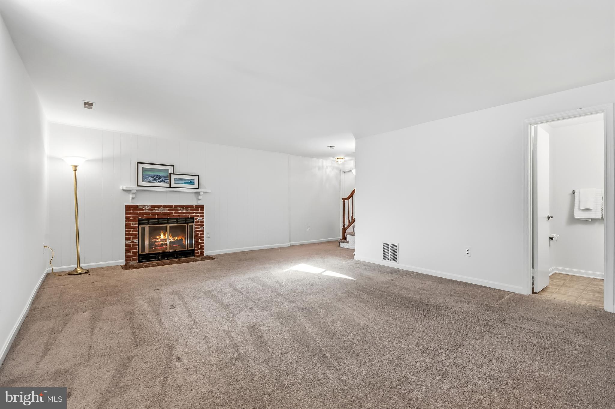 SPRING WOODS - Residential