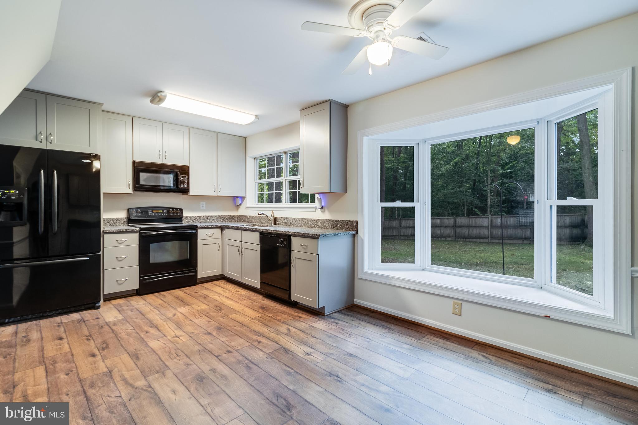 1319 REDWOOD CIRCLE