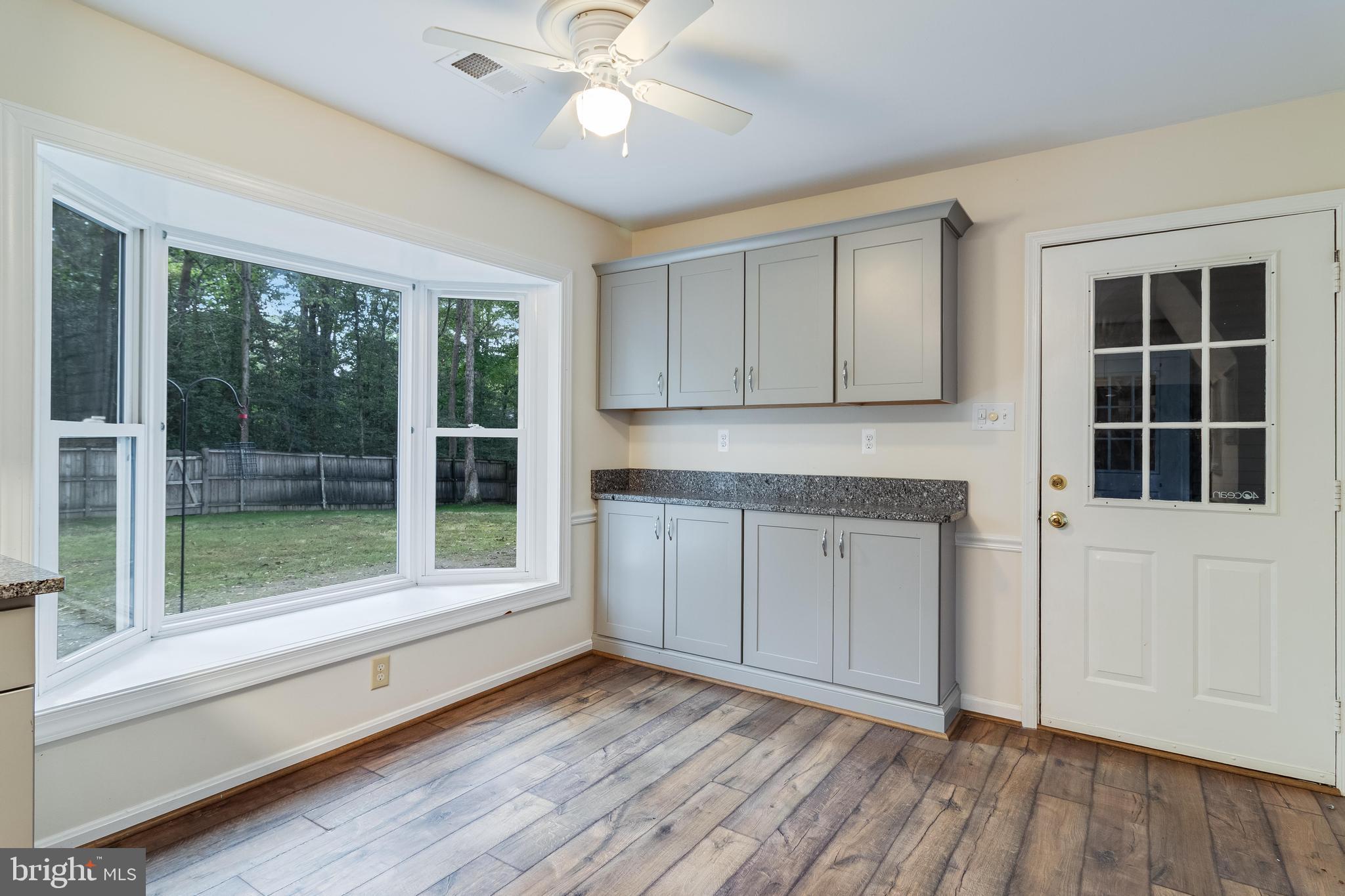 1319 REDWOOD CIRCLE