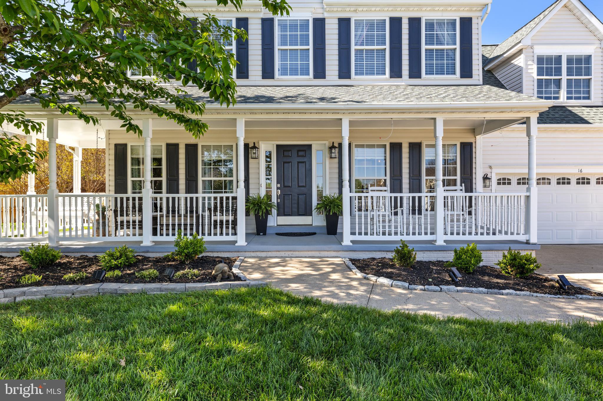 16 BLACKSMITH COURT