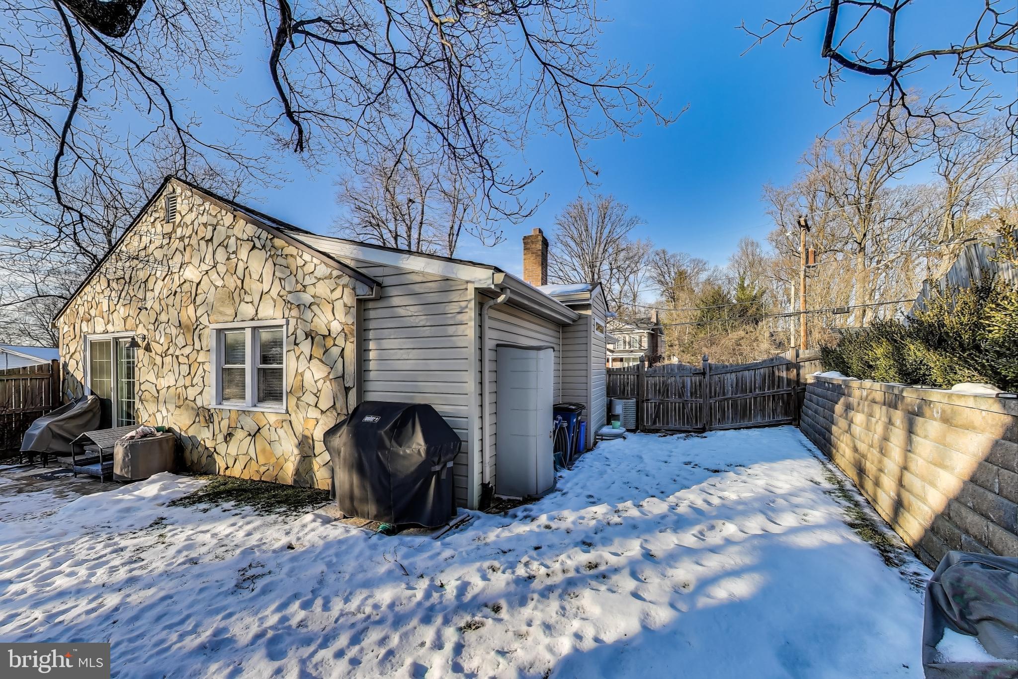 KENSINGTON HEIGHTS - Residential