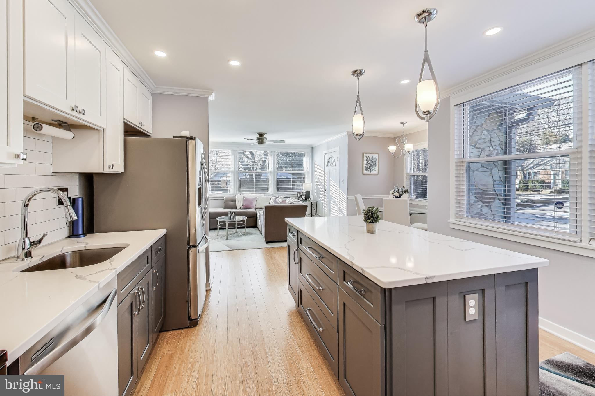 KENSINGTON HEIGHTS - Residential