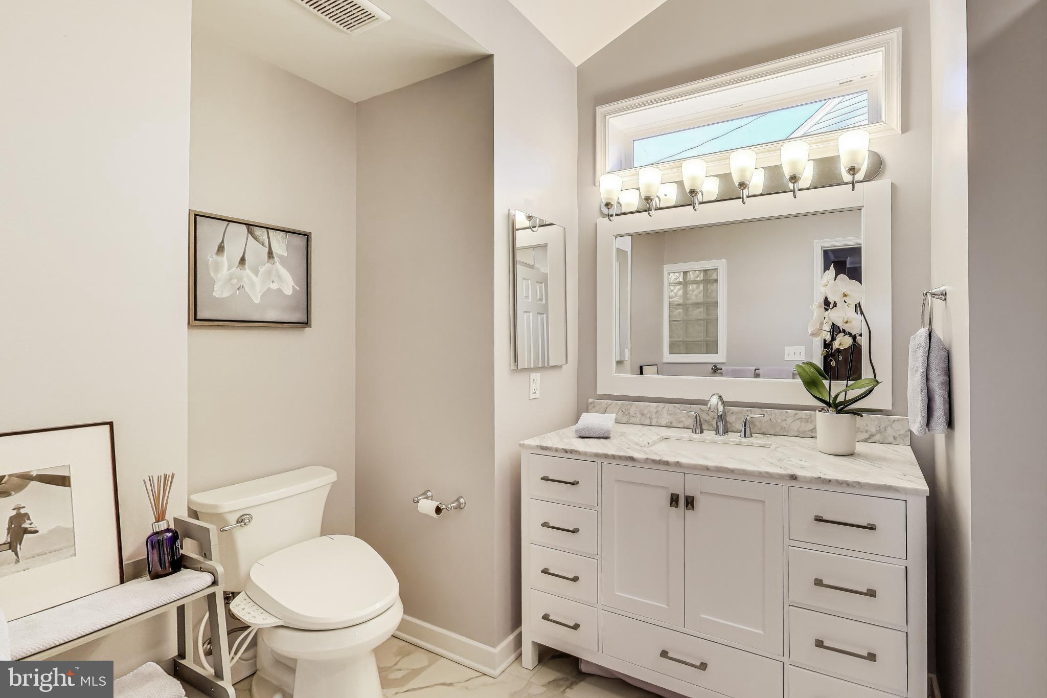 KENSINGTON HEIGHTS - Residential