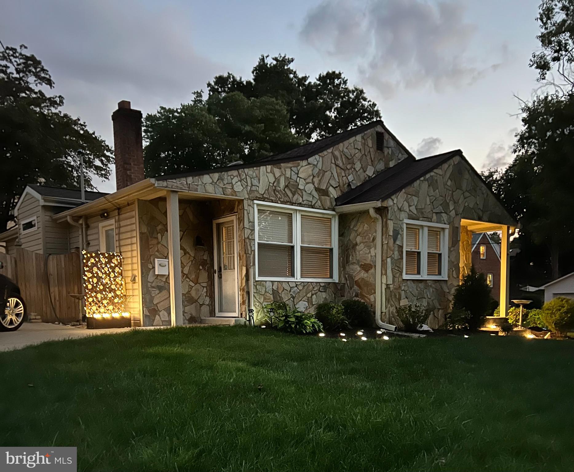 KENSINGTON HEIGHTS - Residential