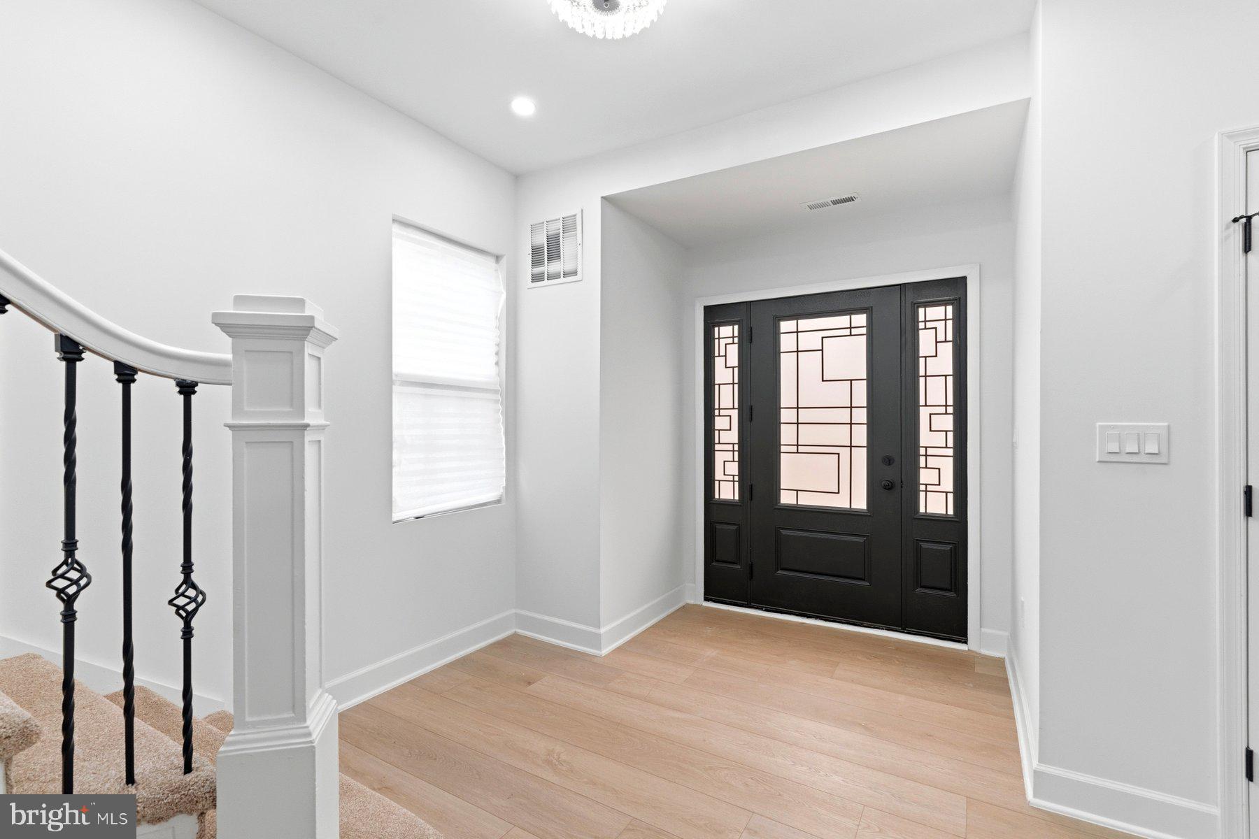 ASHBURTON HISTORIC DISTRICT - Residential