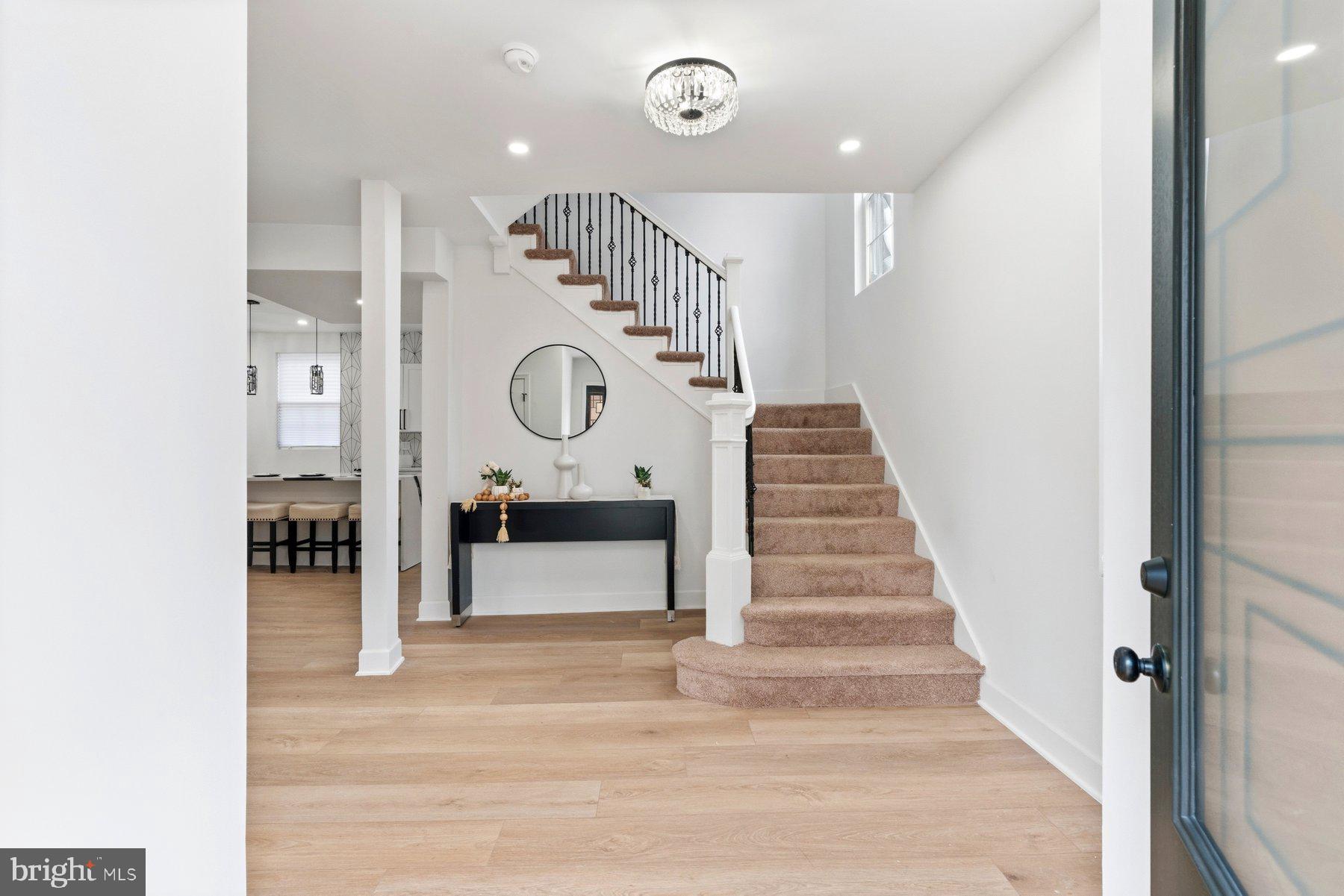 ASHBURTON HISTORIC DISTRICT - Residential