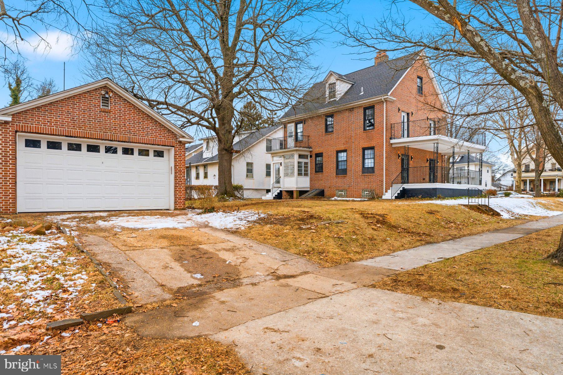 ASHBURTON HISTORIC DISTRICT - Residential