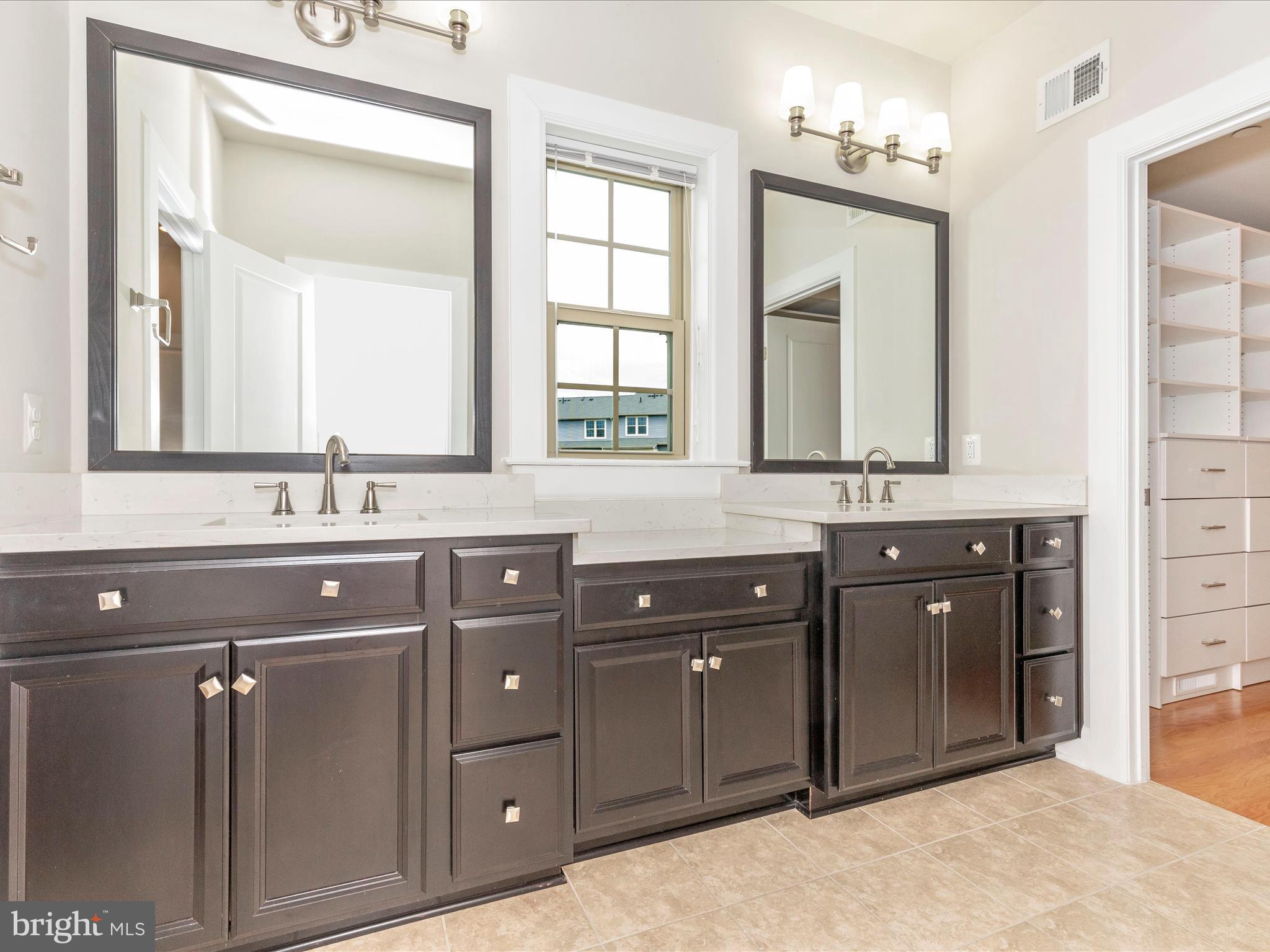 VILLAGES OF URBANA - Residential Lease