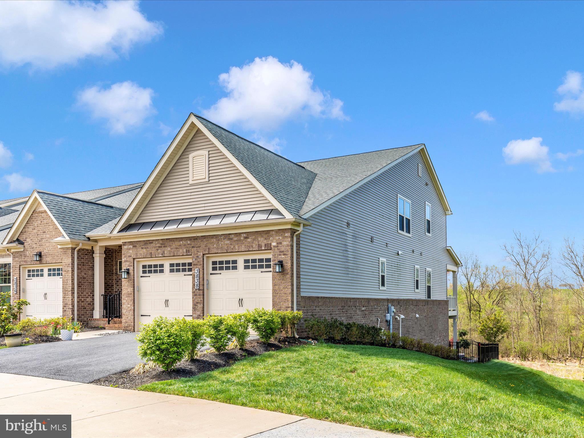 VILLAGES OF URBANA - Residential Lease