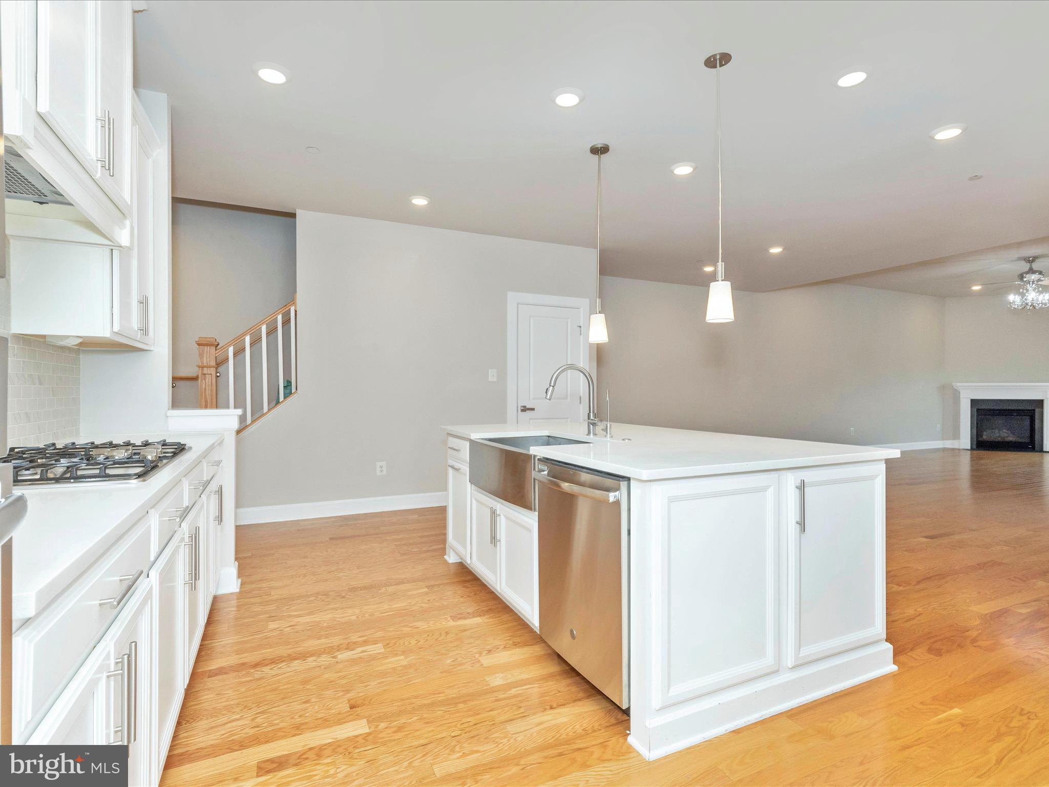 VILLAGES OF URBANA - Residential Lease