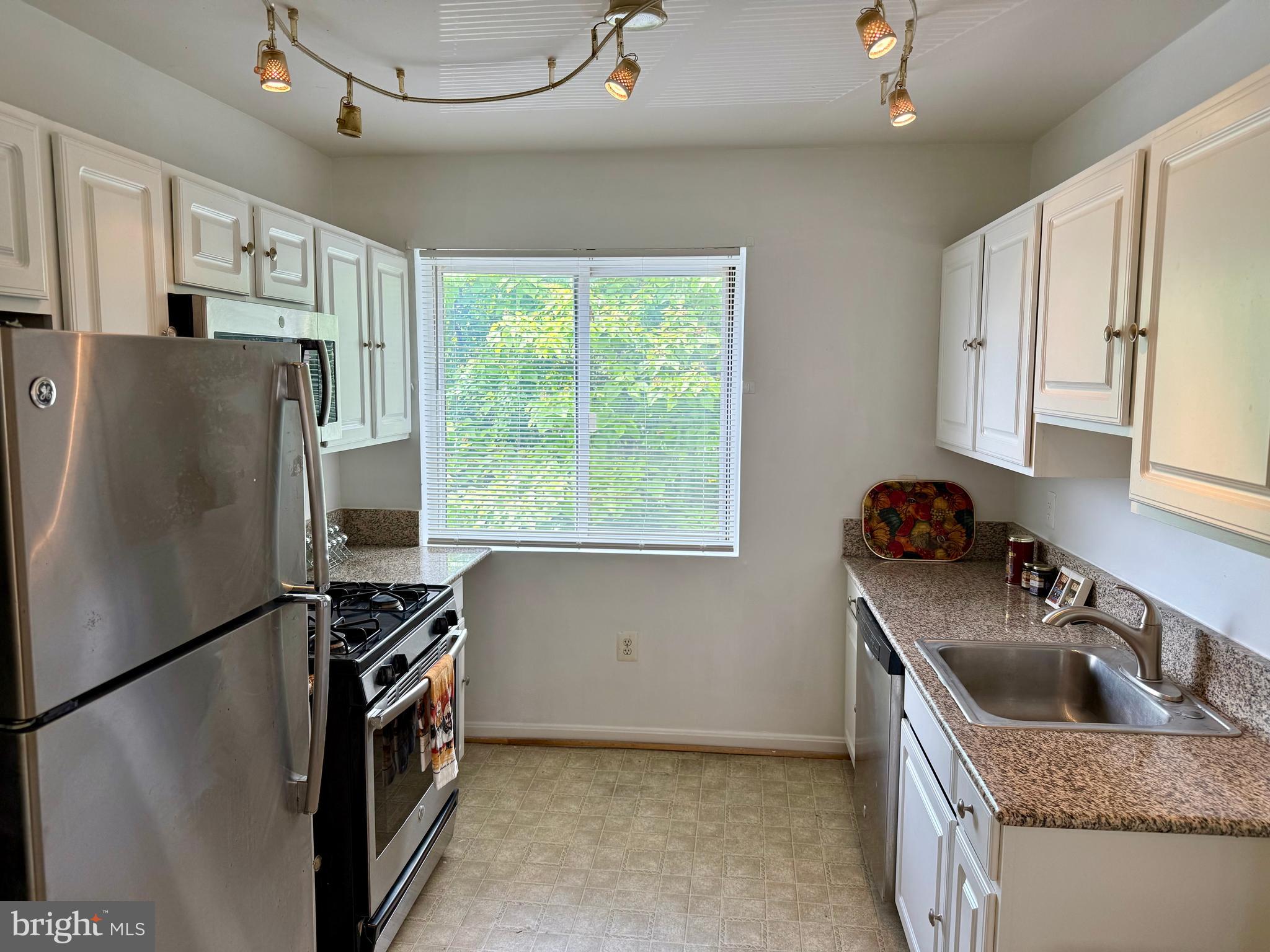 DEANWOOD - Residential