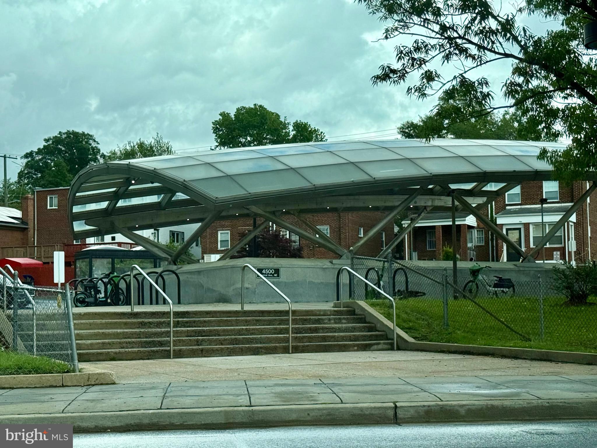 DEANWOOD - Residential