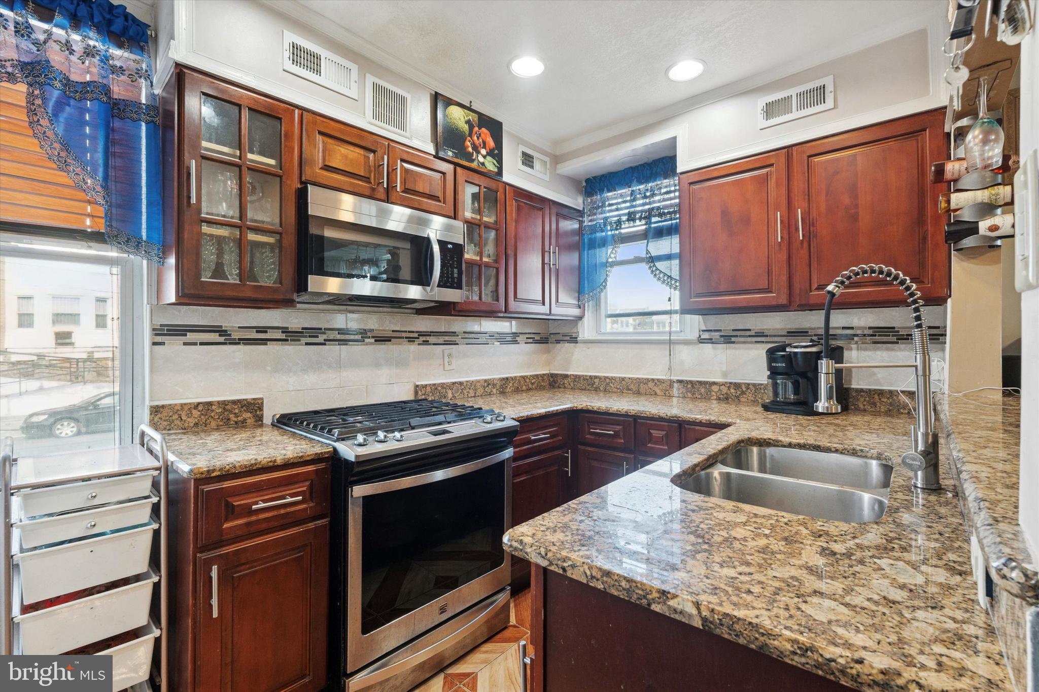 PHILADELPHIA (NORTHWEST) - Residential