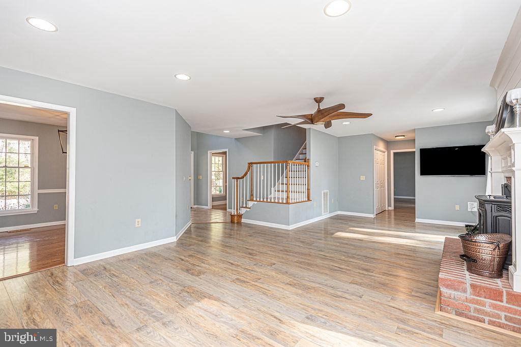 SCOTTS LANDING - Residential