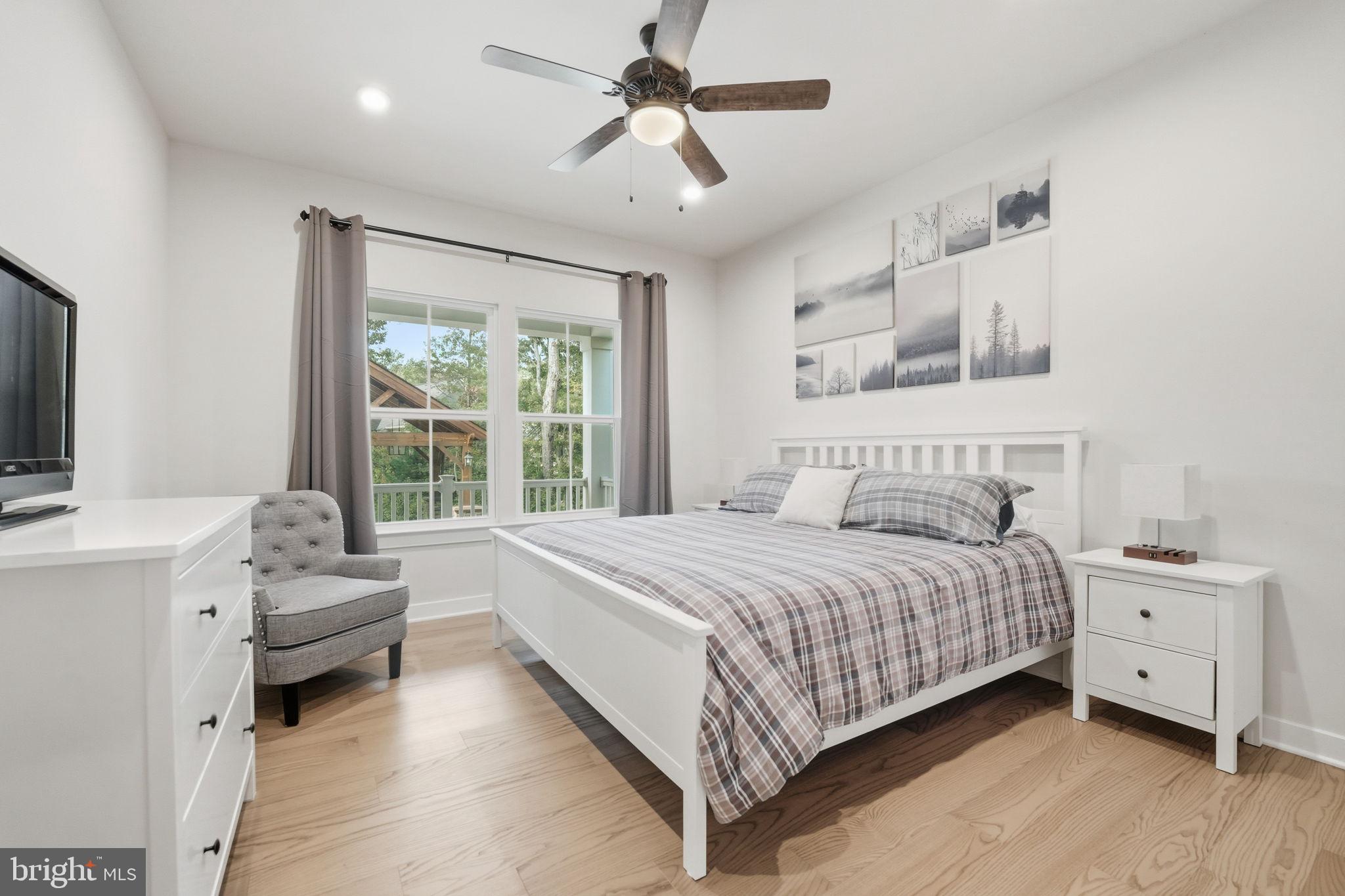 FAWN LAKE - Residential