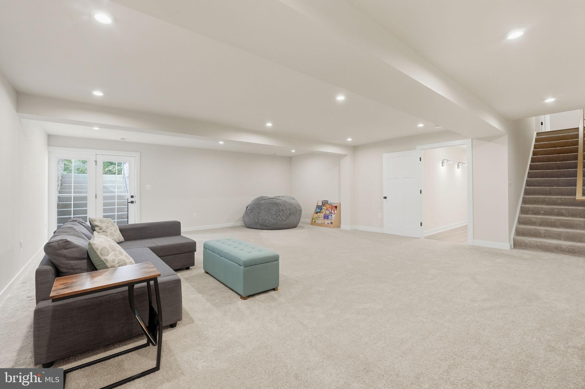 FAWN LAKE - Residential