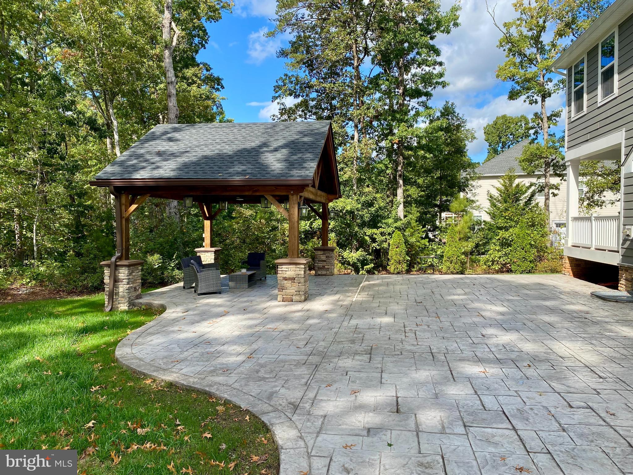 FAWN LAKE - Residential