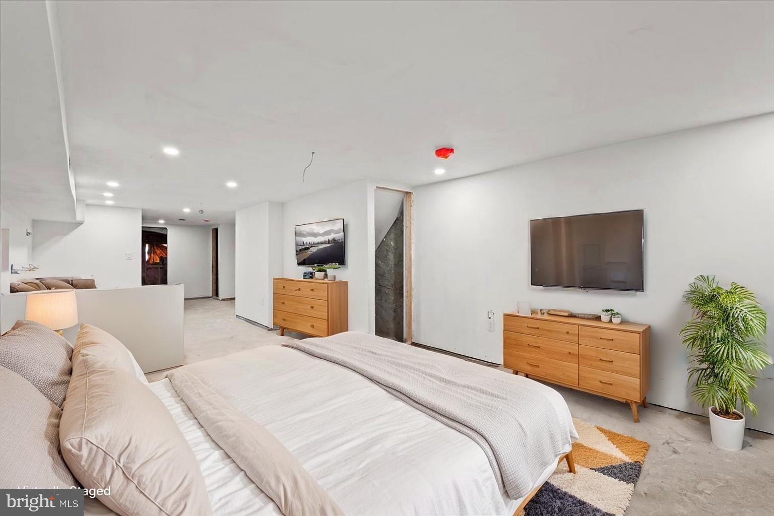 WEST PHILADELPHIA - Residential