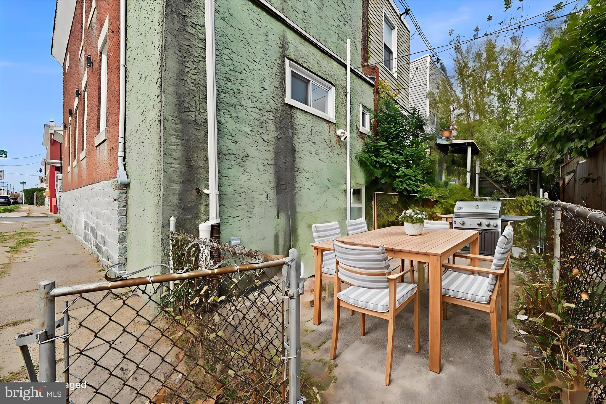 WEST PHILADELPHIA - Residential