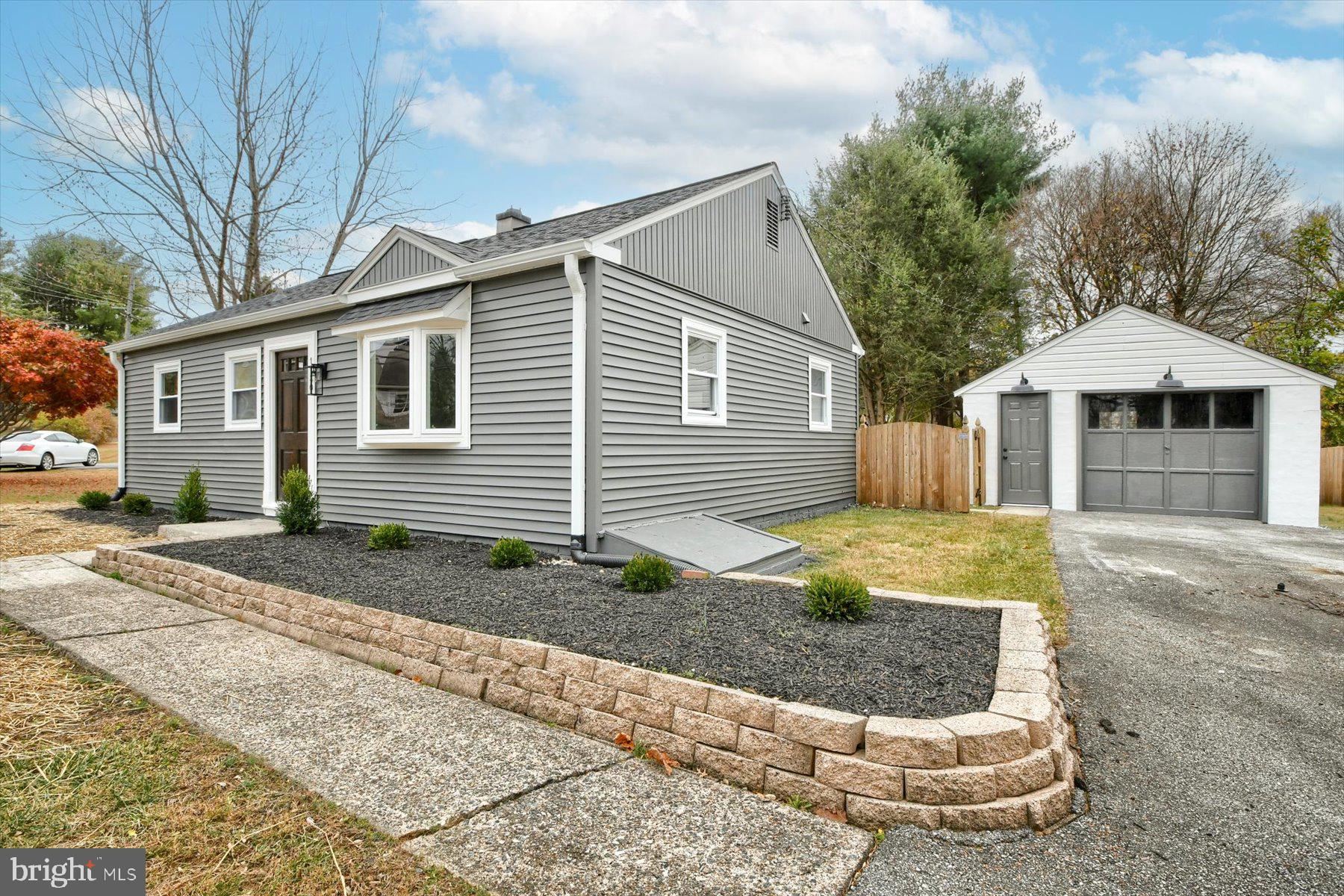 OAK HILL - Residential