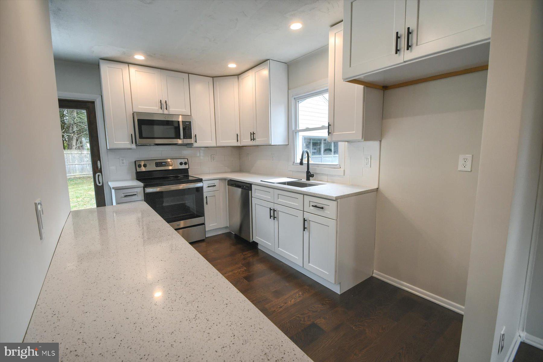 OAK HILL - Residential