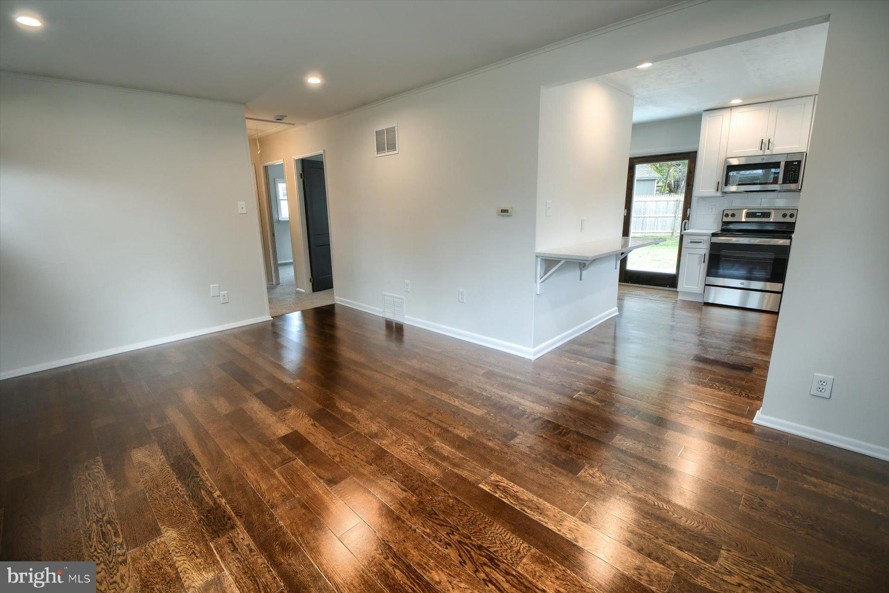 OAK HILL - Residential