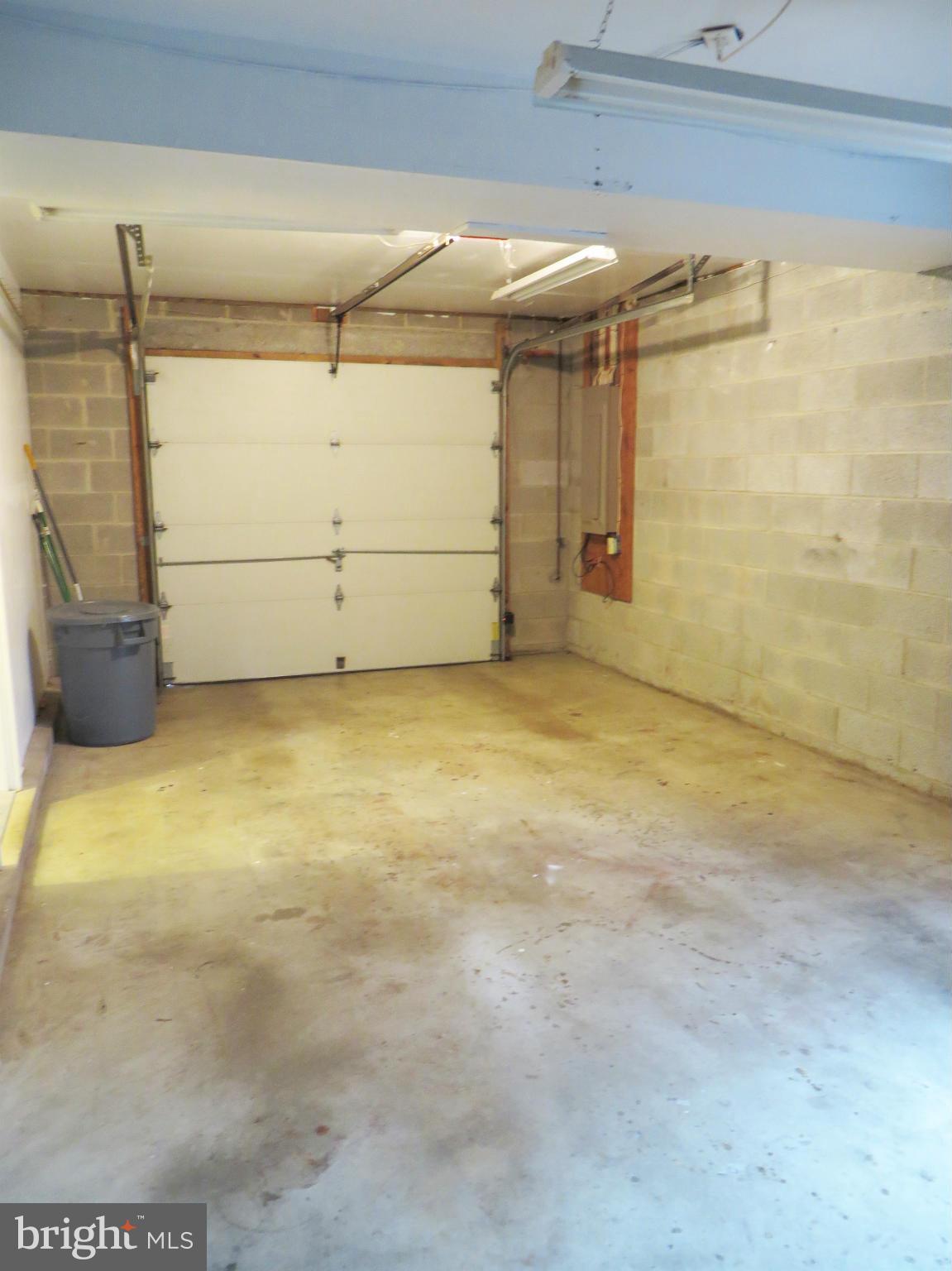 HICKORY NUT OF WILDEWOOD - Residential Lease