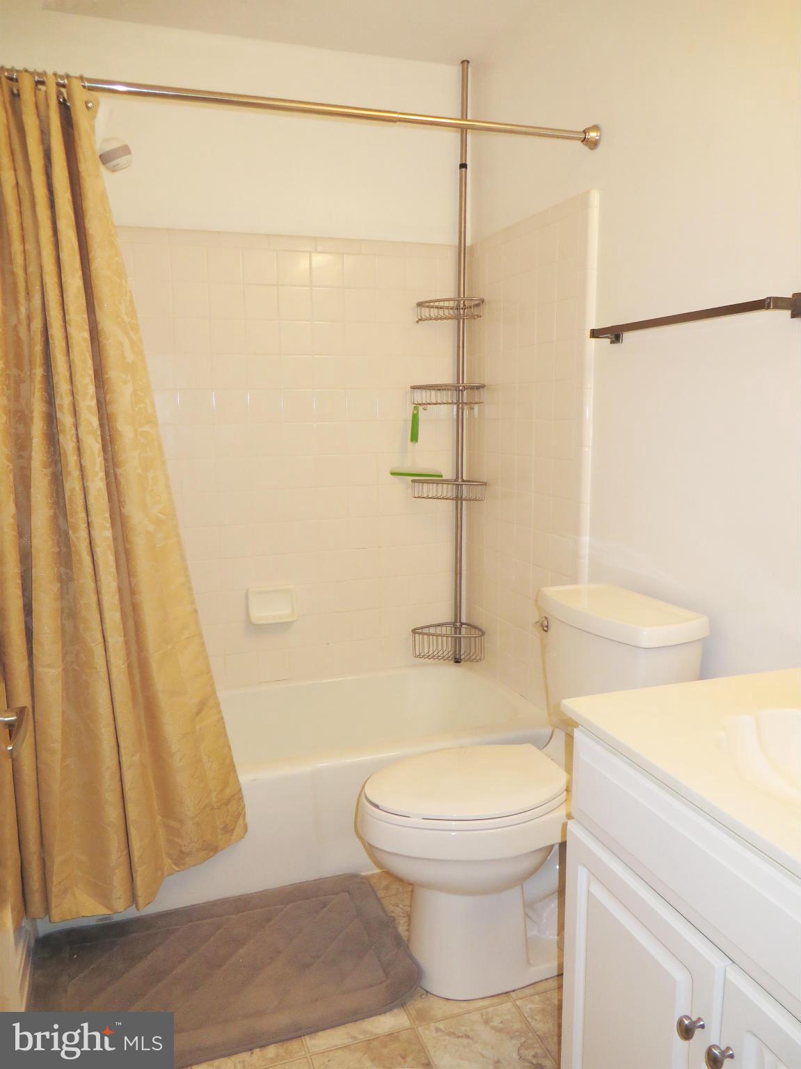 HICKORY NUT OF WILDEWOOD - Residential Lease