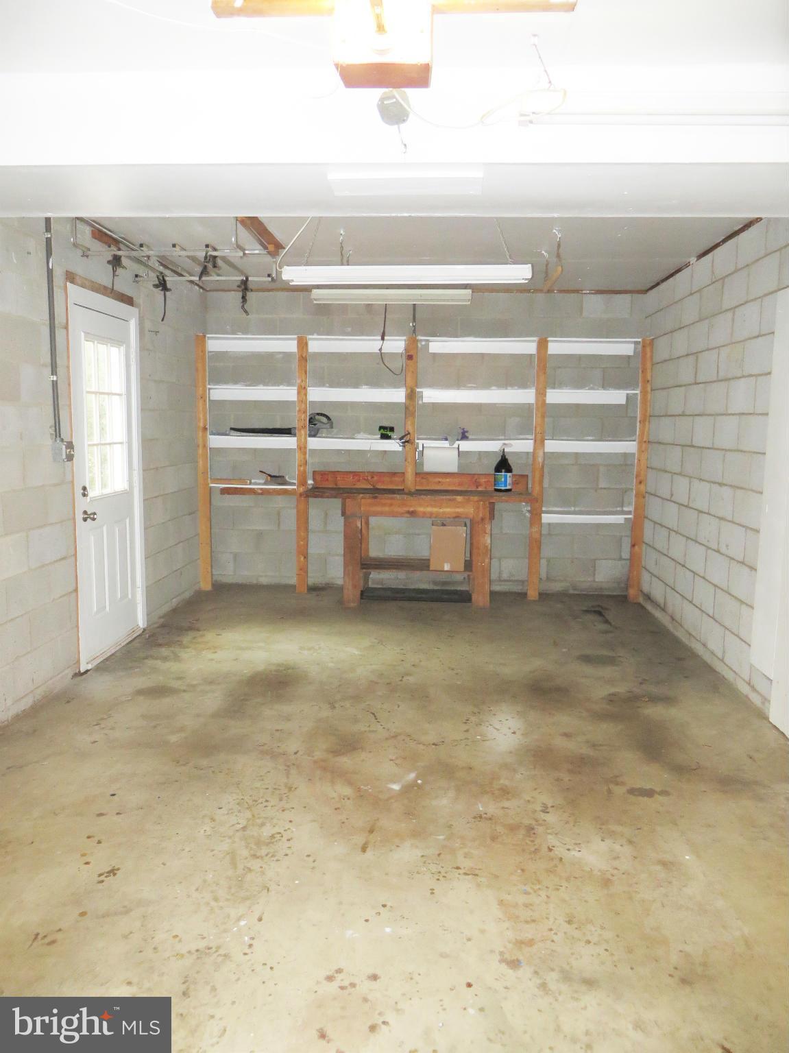 HICKORY NUT OF WILDEWOOD - Residential Lease