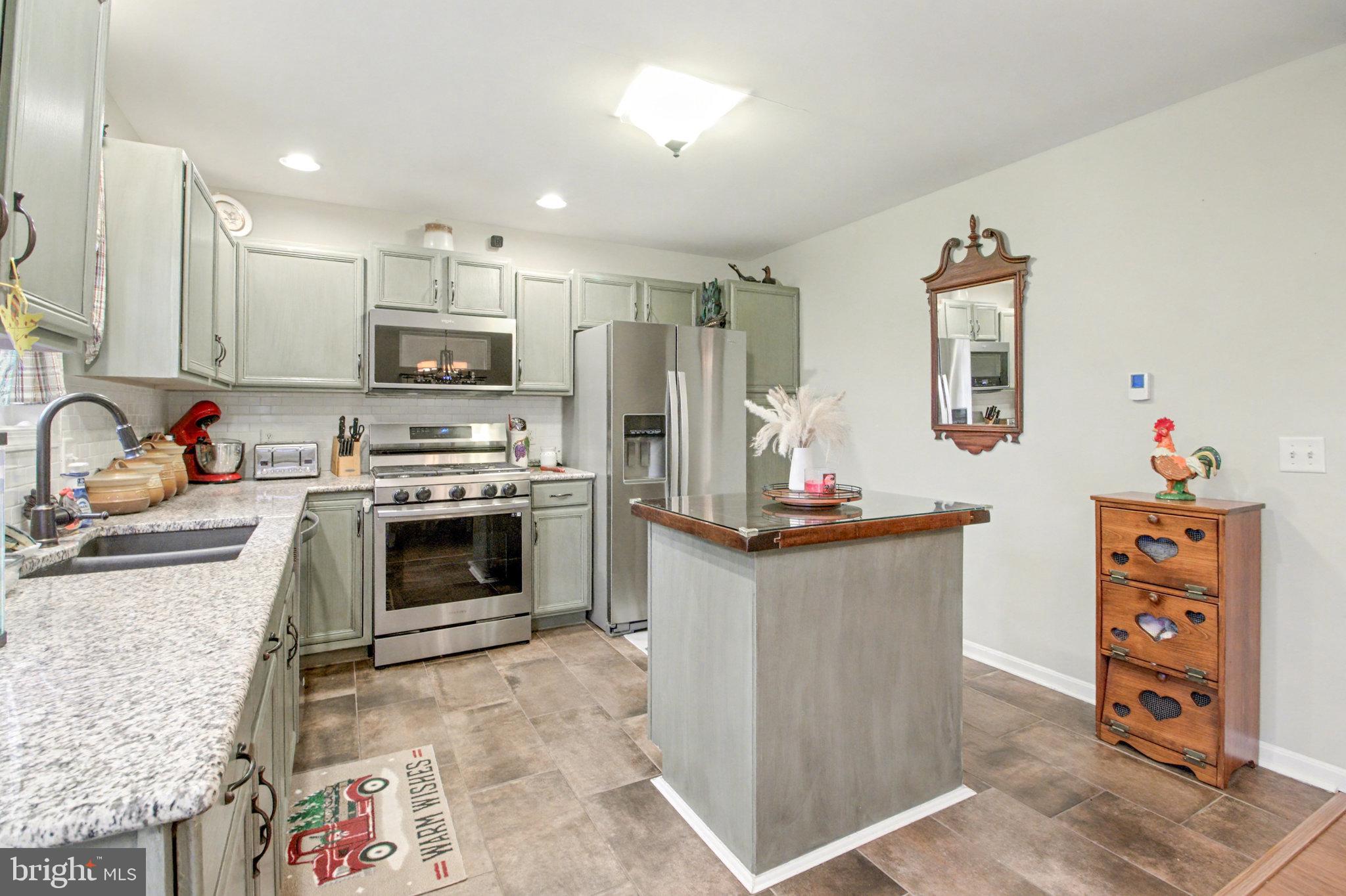 AUTUMN WOODS - Residential