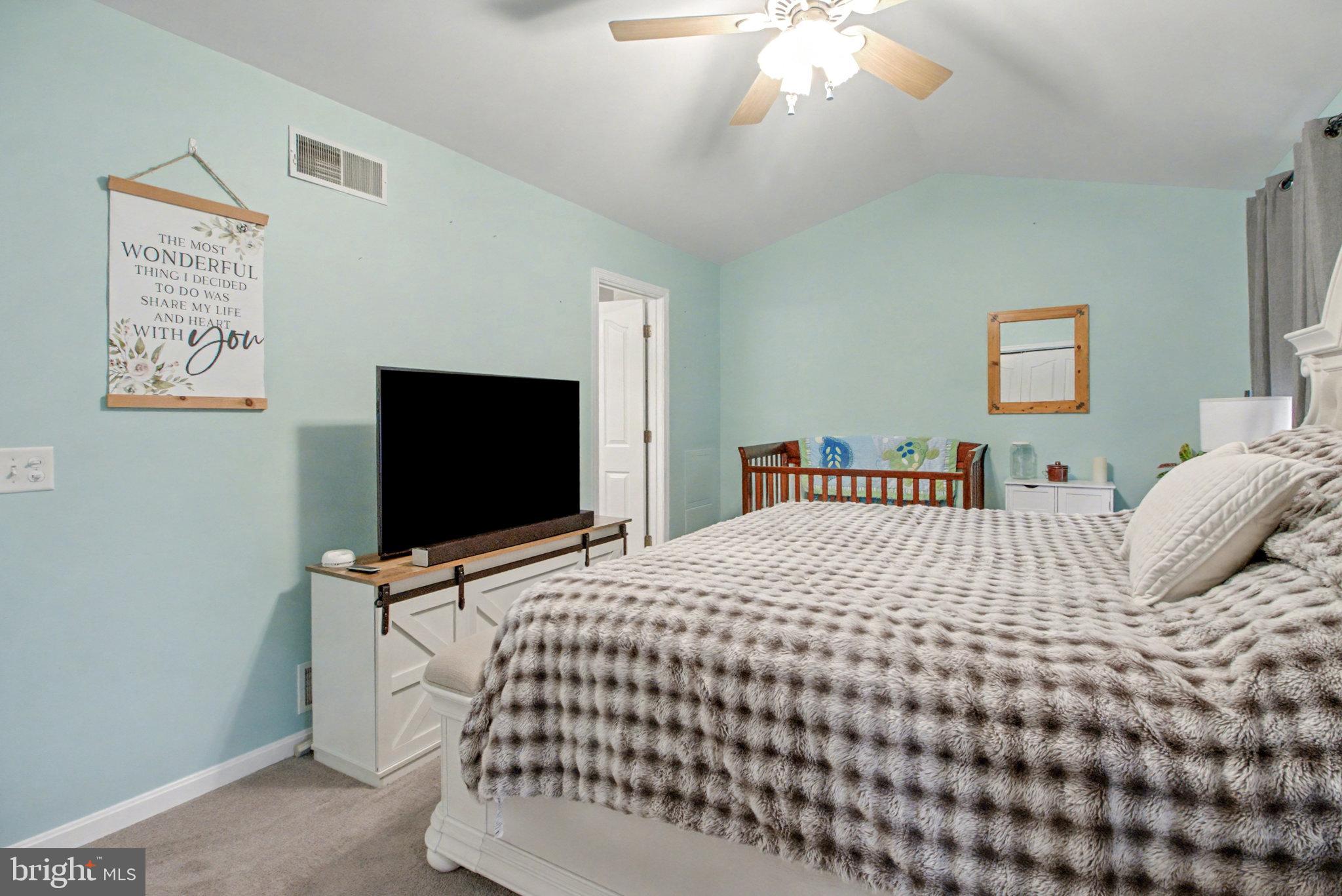 AUTUMN WOODS - Residential