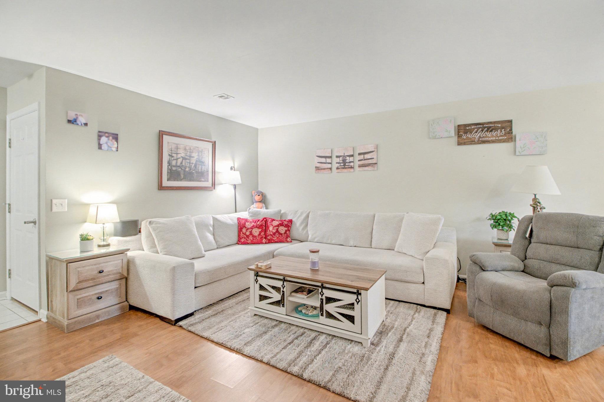 AUTUMN WOODS - Residential