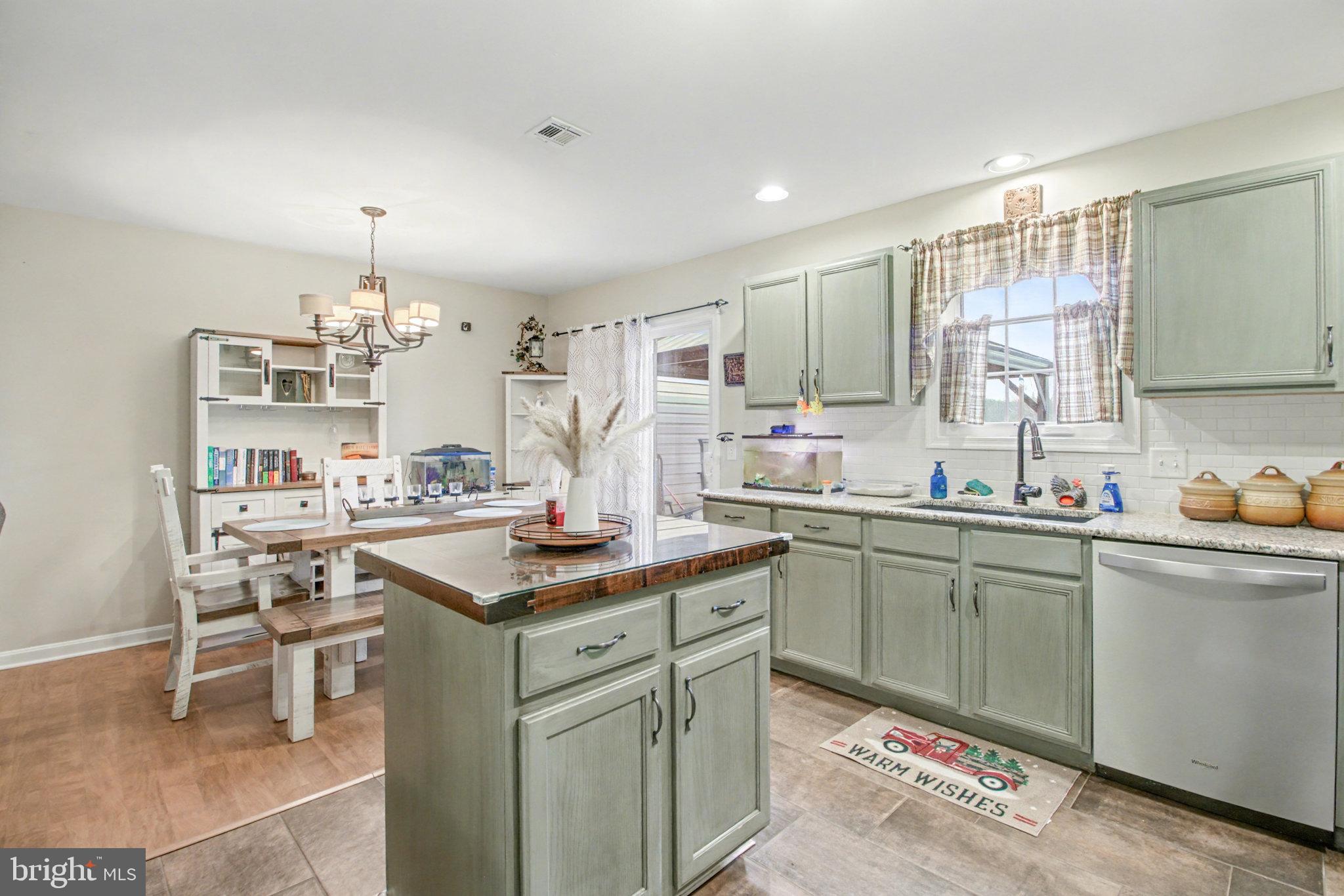 AUTUMN WOODS - Residential