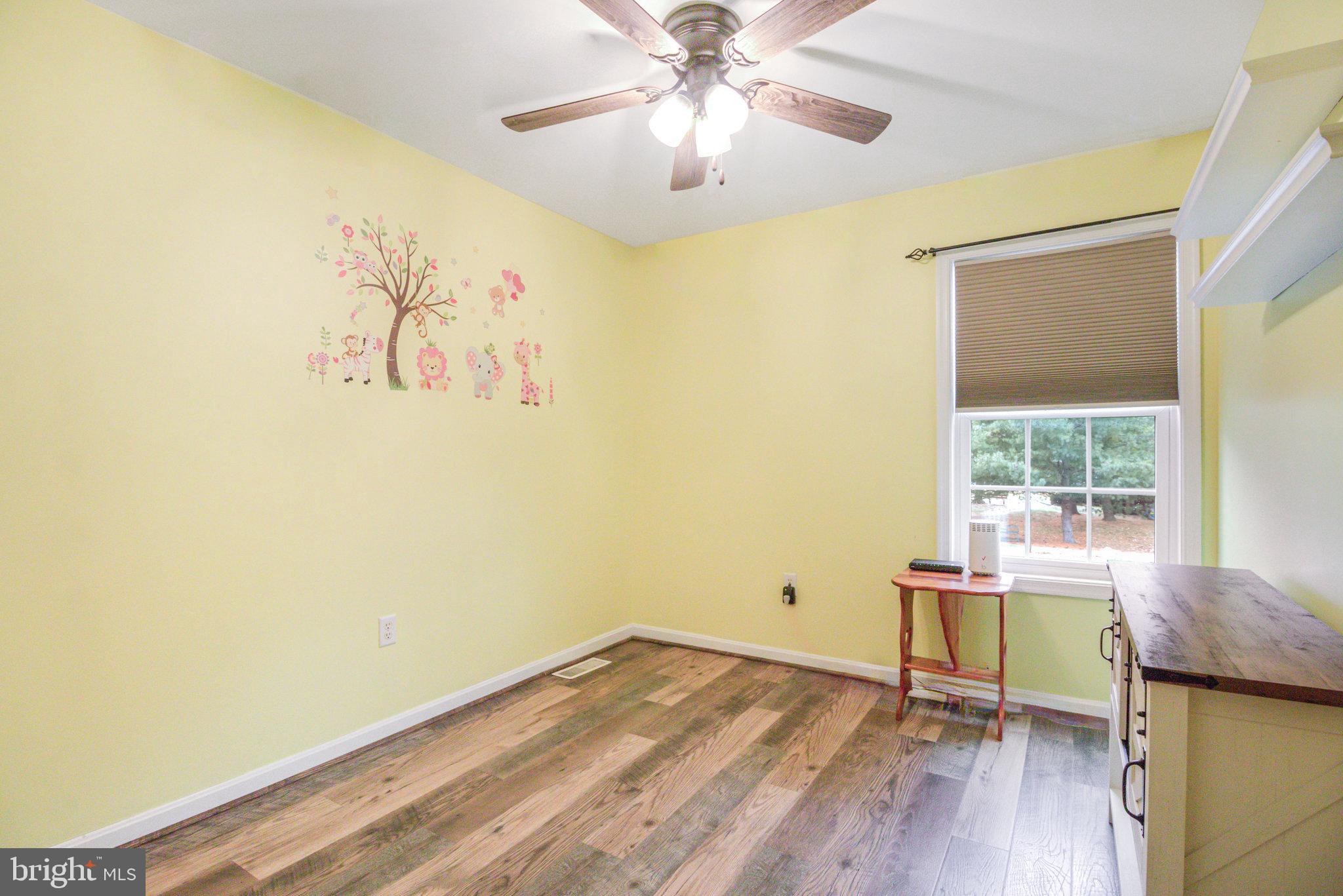 AUTUMN WOODS - Residential