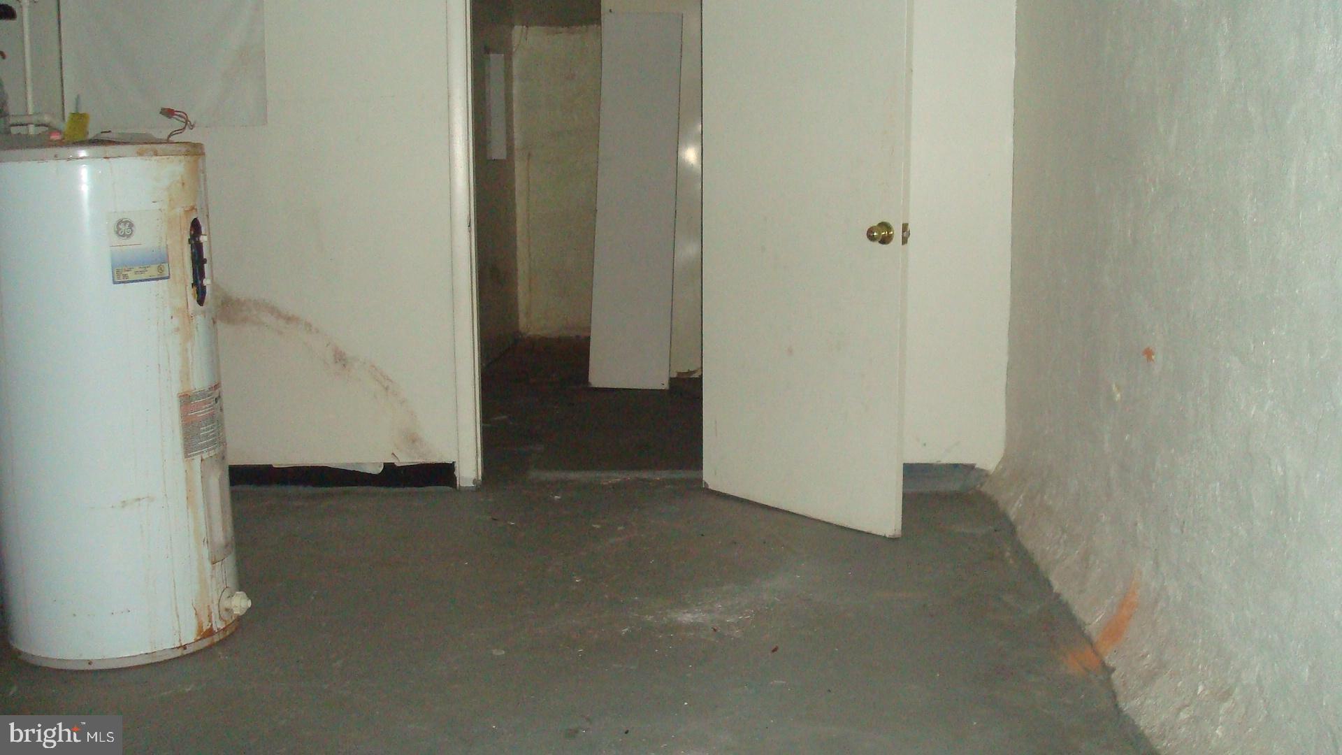 FOUR BY FOUR - Residential