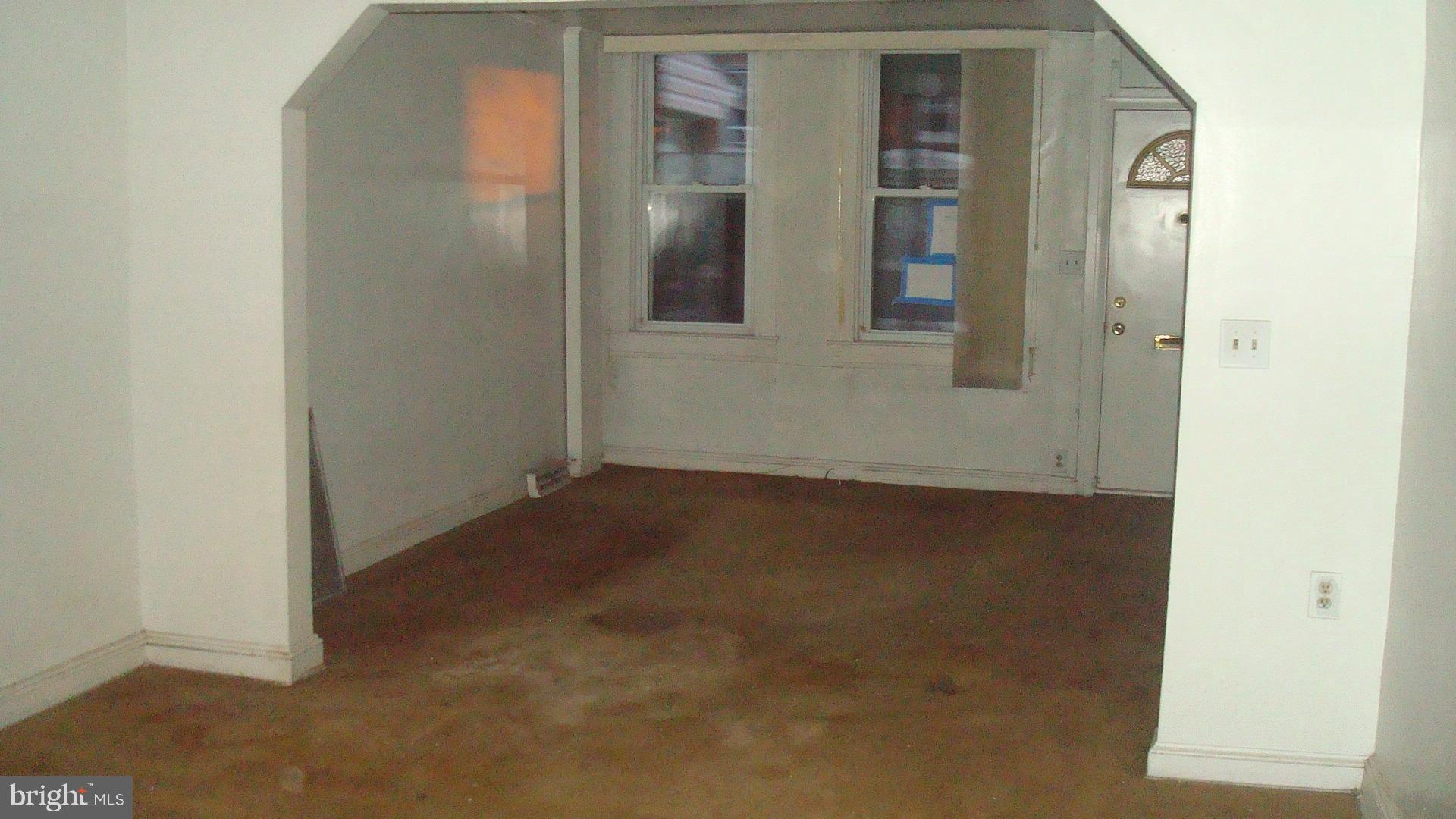 FOUR BY FOUR - Residential